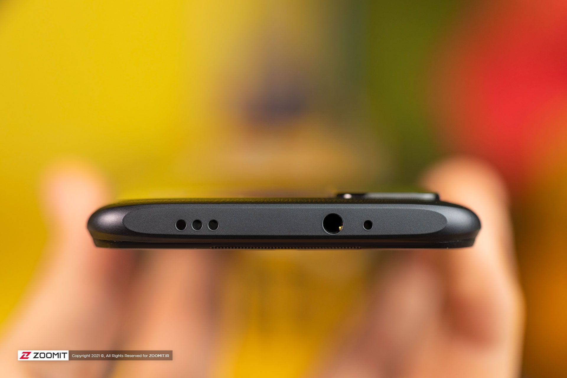 جک هدفون و دریچه اسپیکر دوم گوشی پوکو ام ۳ شیائومی