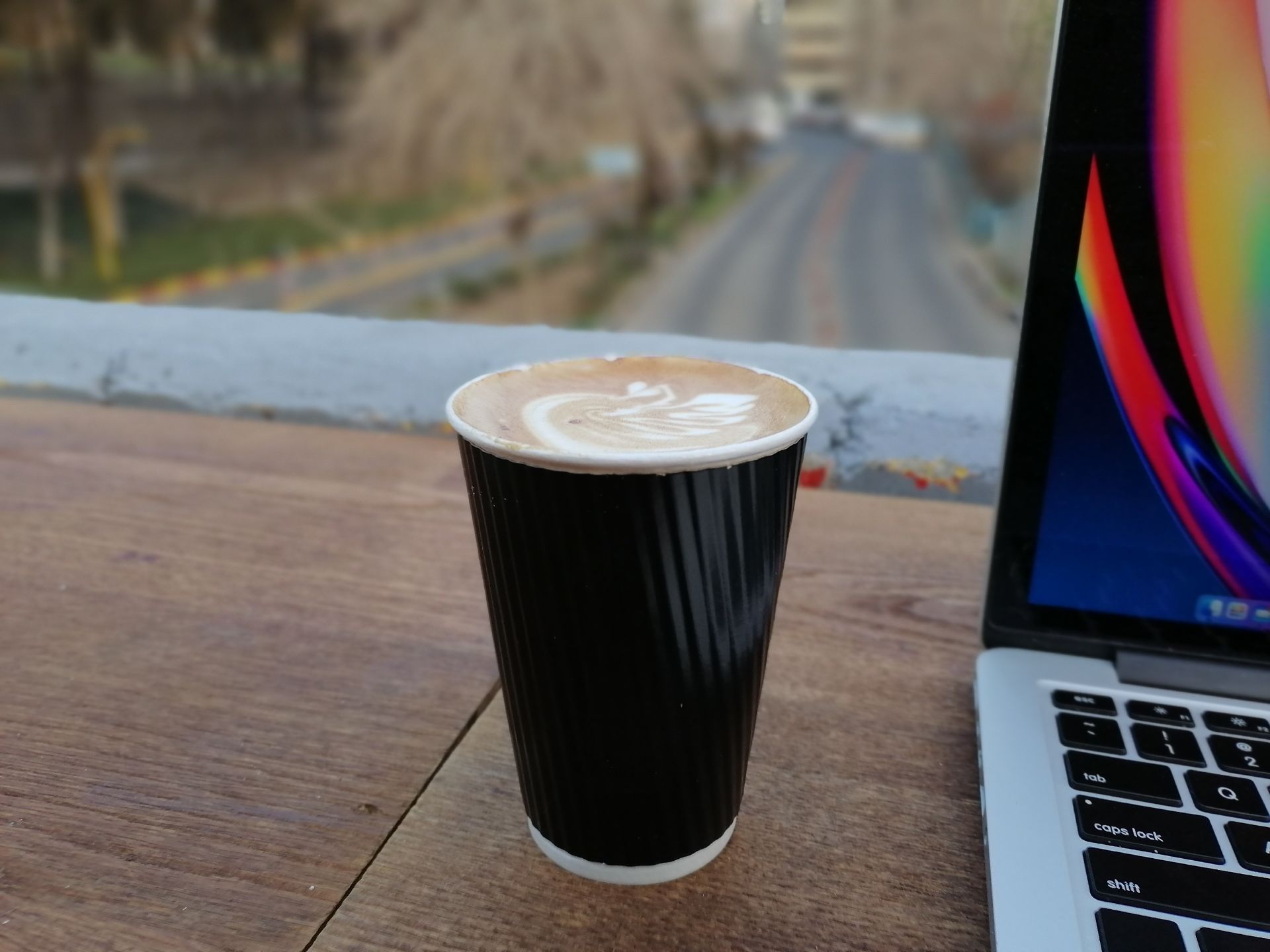 نمونه عکس حالت Aperture - کافه لاته