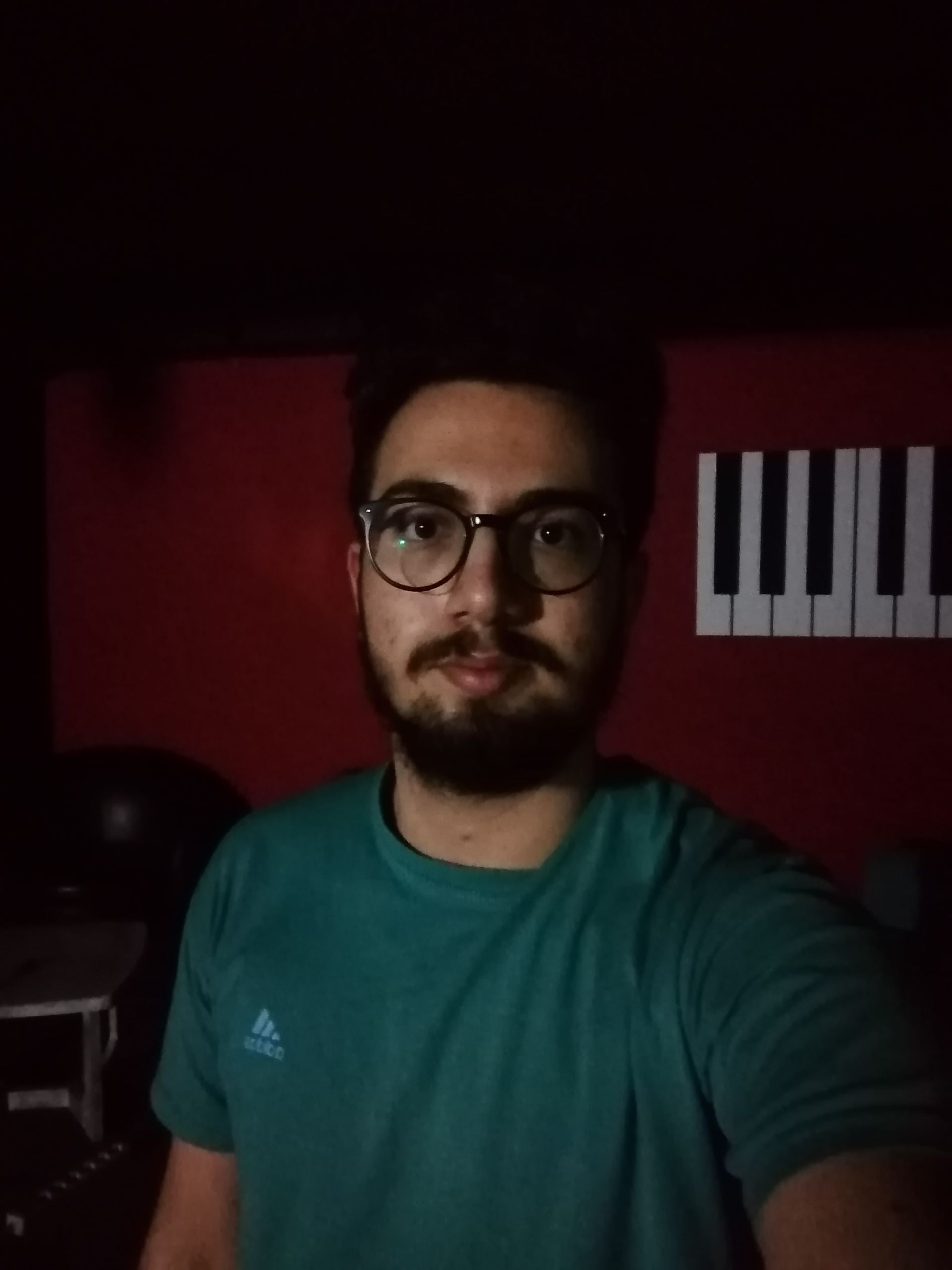 نمونه عکس دوربین سلفی Y7a هواوی در محیط تاریک - محمدامین صدقی