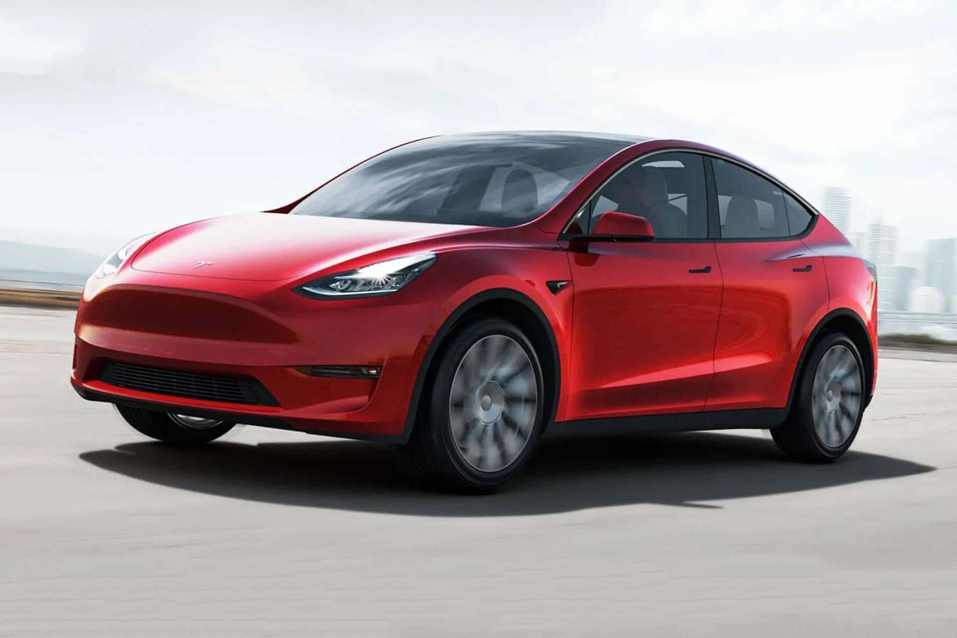 تسلا مدل Y قرمز رنگ در جاده / Tesla Model Y