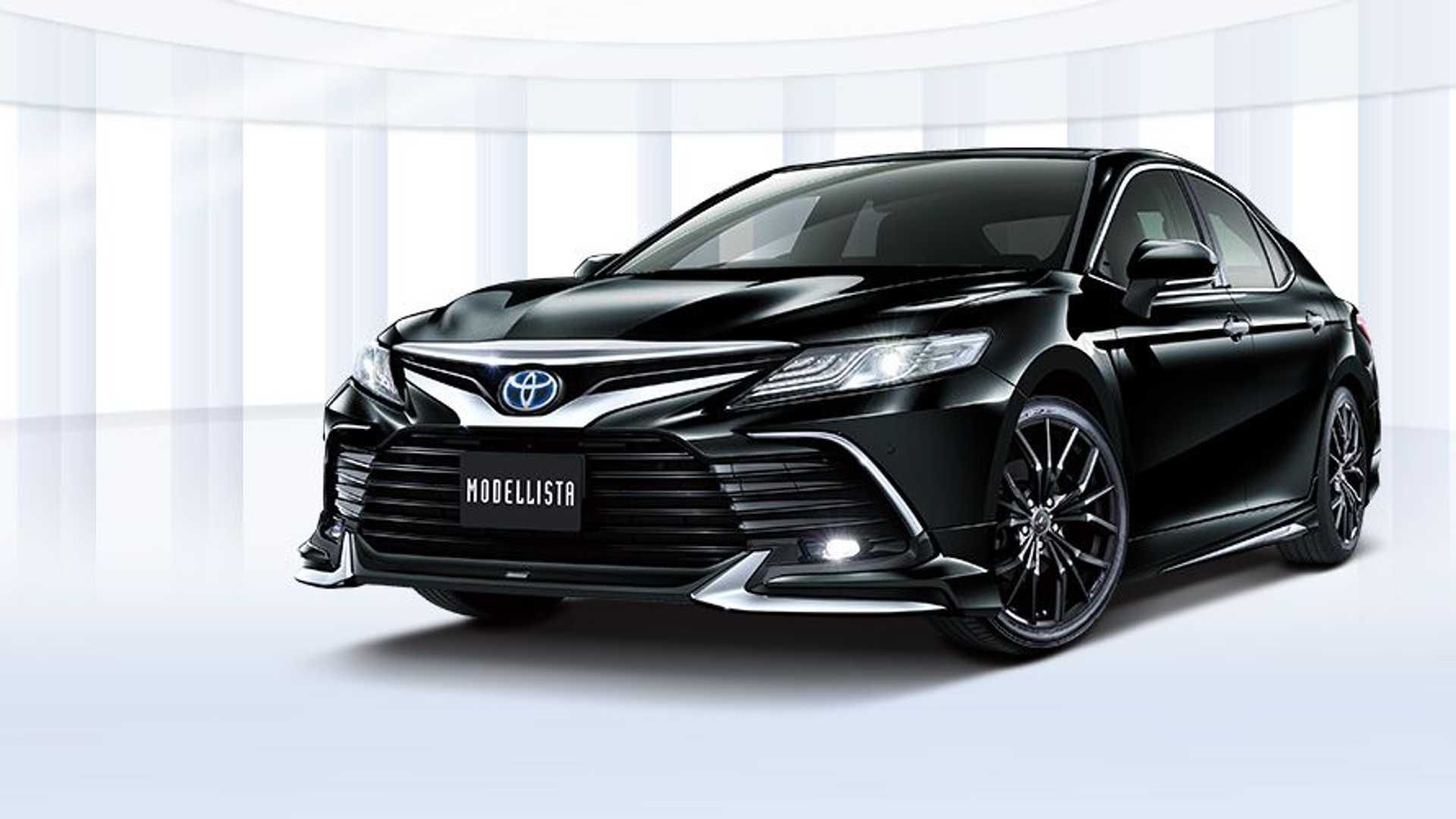 نمای سه چهارم جلو سدان تویوتا کمری مدلیستا / Toyota Camry Modellista sedan  سیاه رنگ