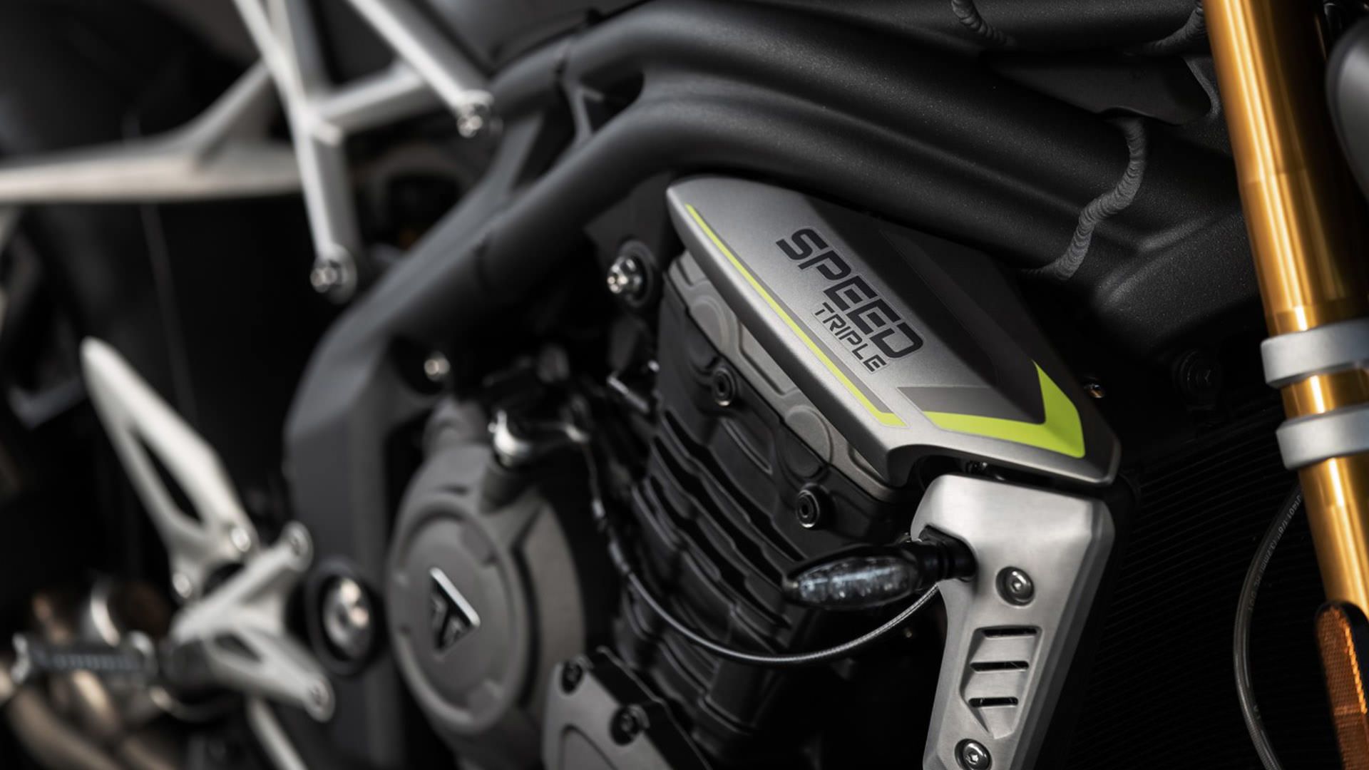 پیشرانه موتورسیکلت تریومف اسپید تریپل 1200 آر اس / Triumph Speed Triple 1200 RS 2021 Motorcycle 