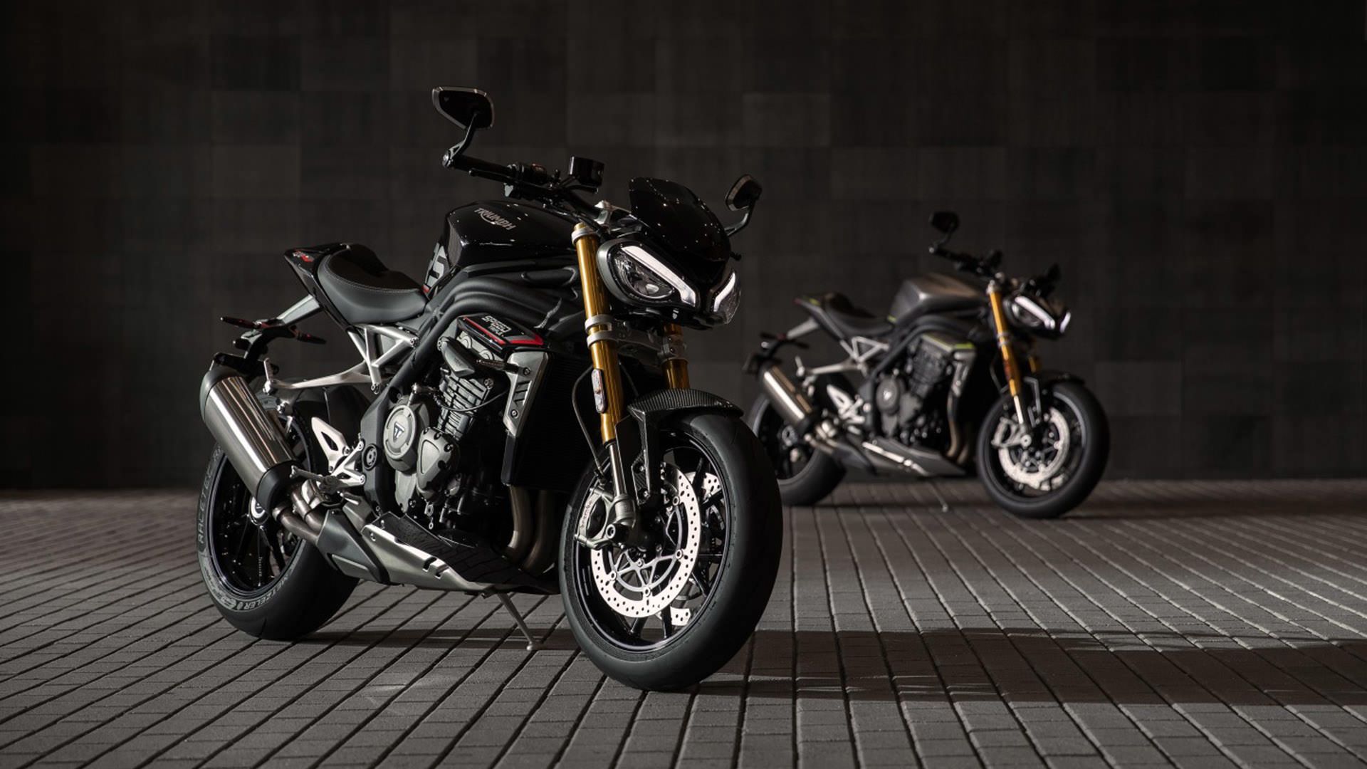 موتورسیکلت تریومف اسپید تریپل 1200 آر اس / Triumph Speed Triple 1200 RS 2021 Motorcycle سیاه رنگ
