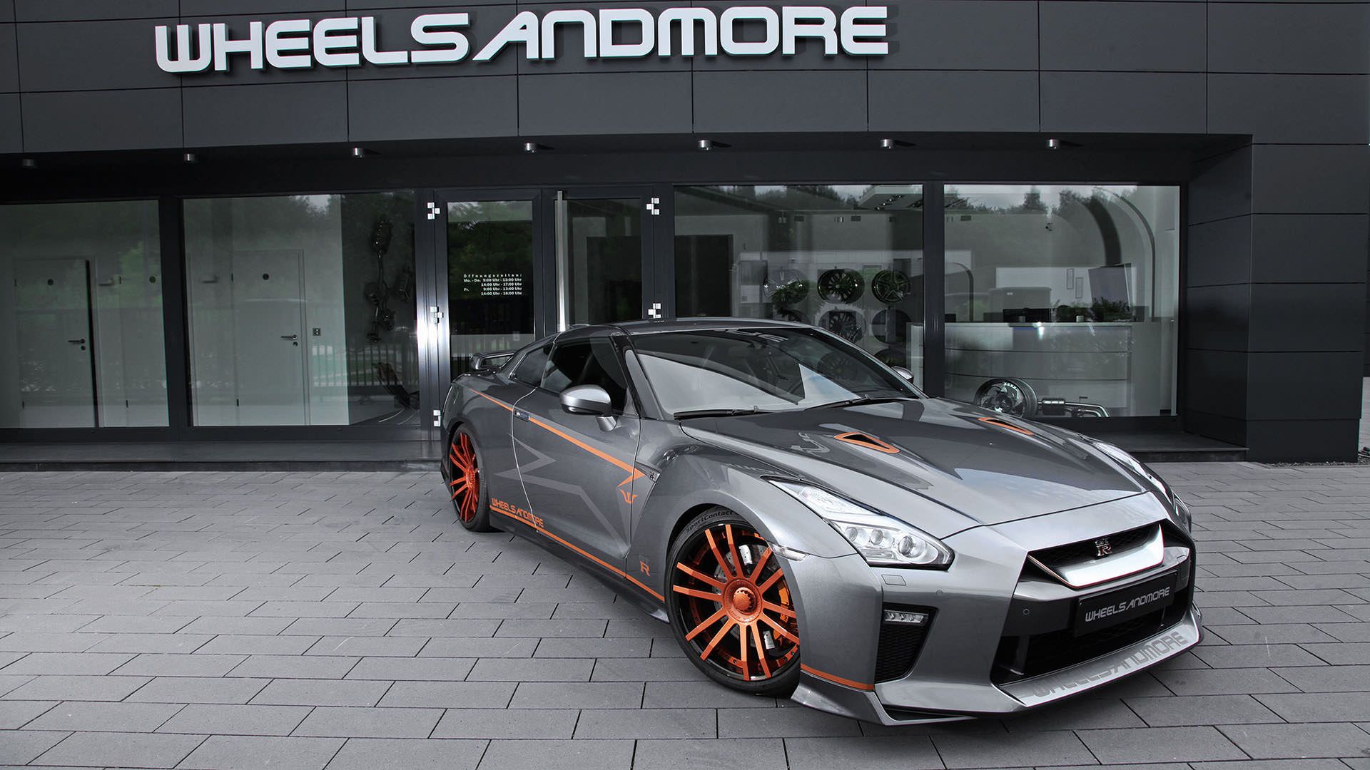 نمای جلو نیسان جی تی آر کرنک زیلا / Nissan GT-R تیونینگ ویلزاندمور / Nissan GT-R Tuning Project „CrankZilla“ by Wheelsandmore خاکستری 