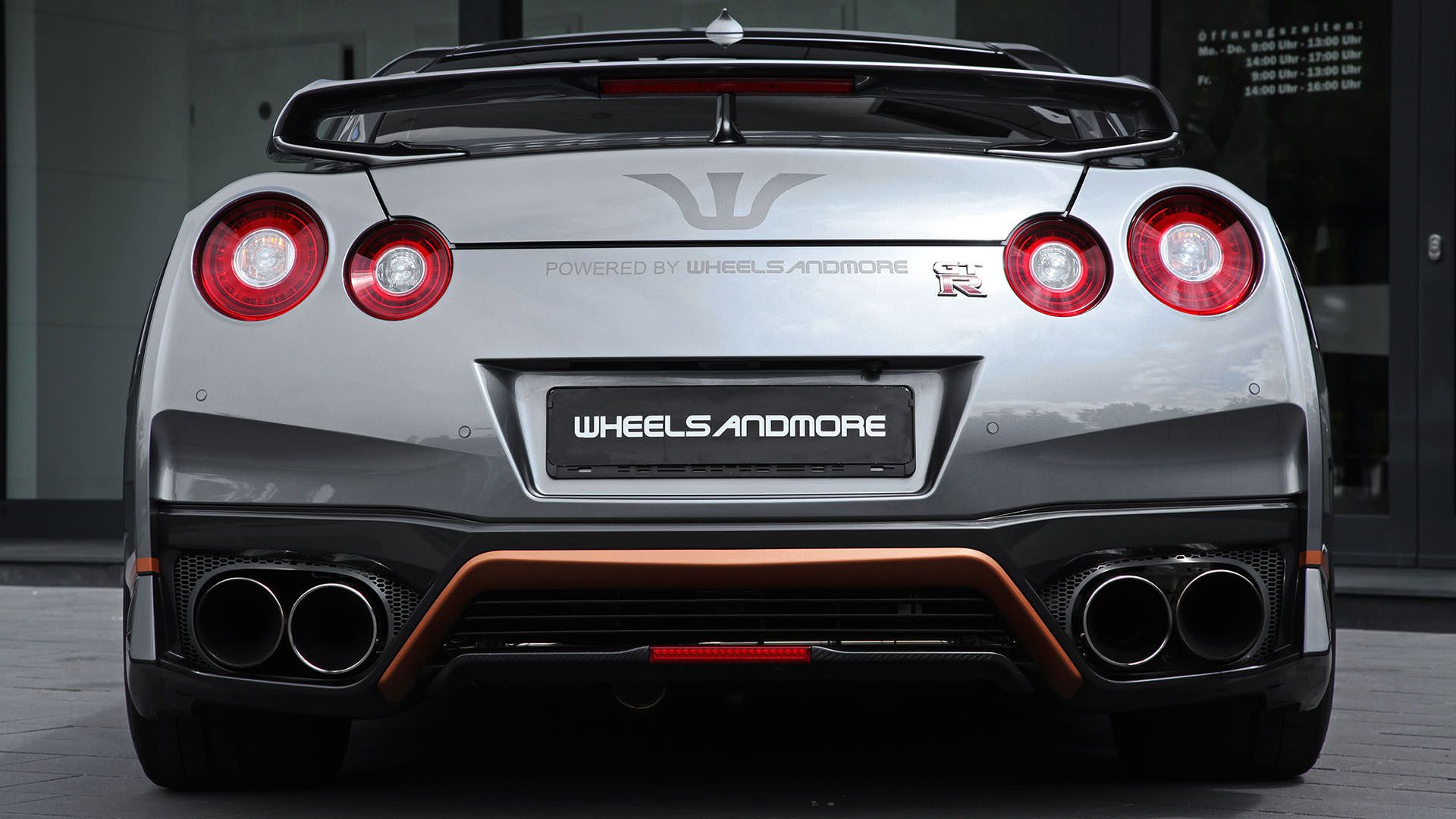 نمای عقب نیسان جی تی آر کرنک زیلا / Nissan GT-R تیونینگ ویلزاندمور / Nissan GT-R Tuning Project „CrankZilla“ by Wheelsandmore خاکستری 