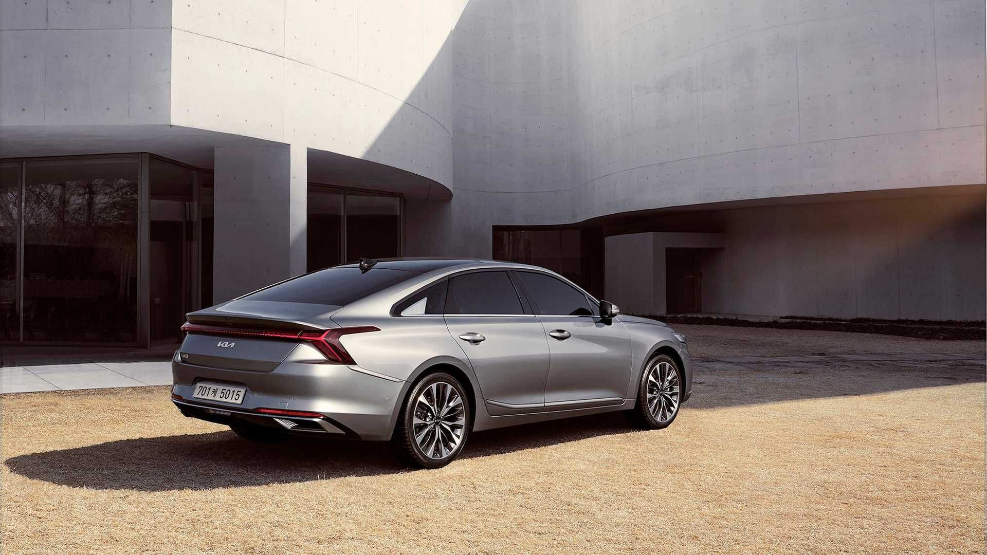 KIA K8 کیا کی8 2021 نمای پشت