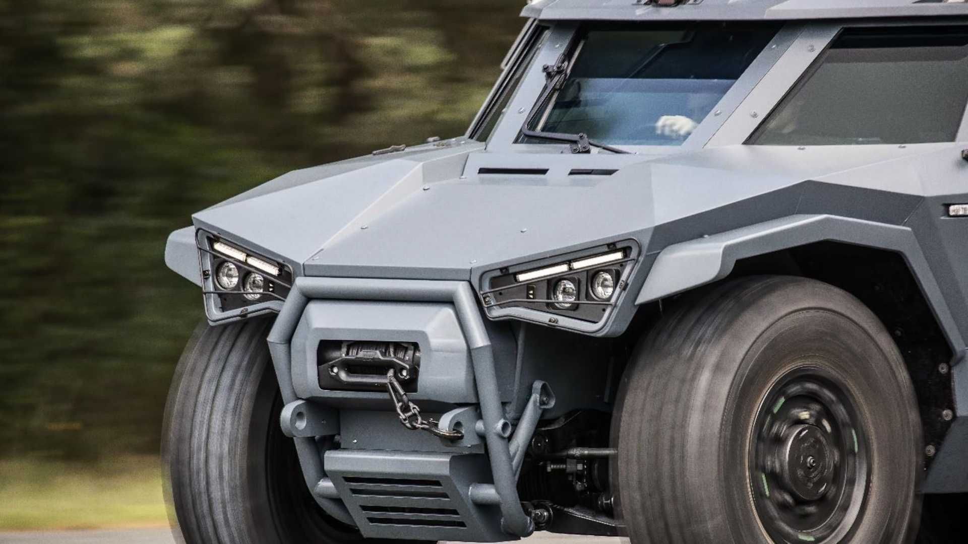 نمای جلو شاسی بلند نظامی آرکیوس اسکارابی / Arquus Scarabee Hybrid Military SUV