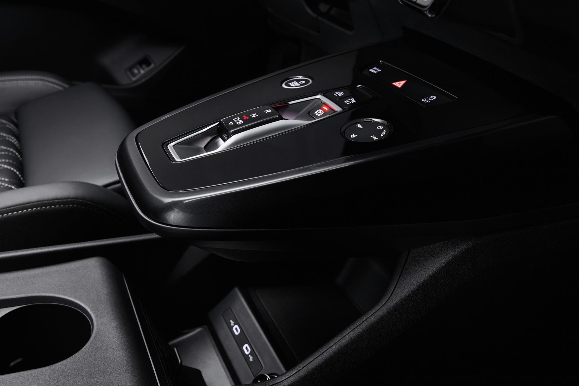 کنسول مرکزی خودرو برقی Audi Q4 E-Tron