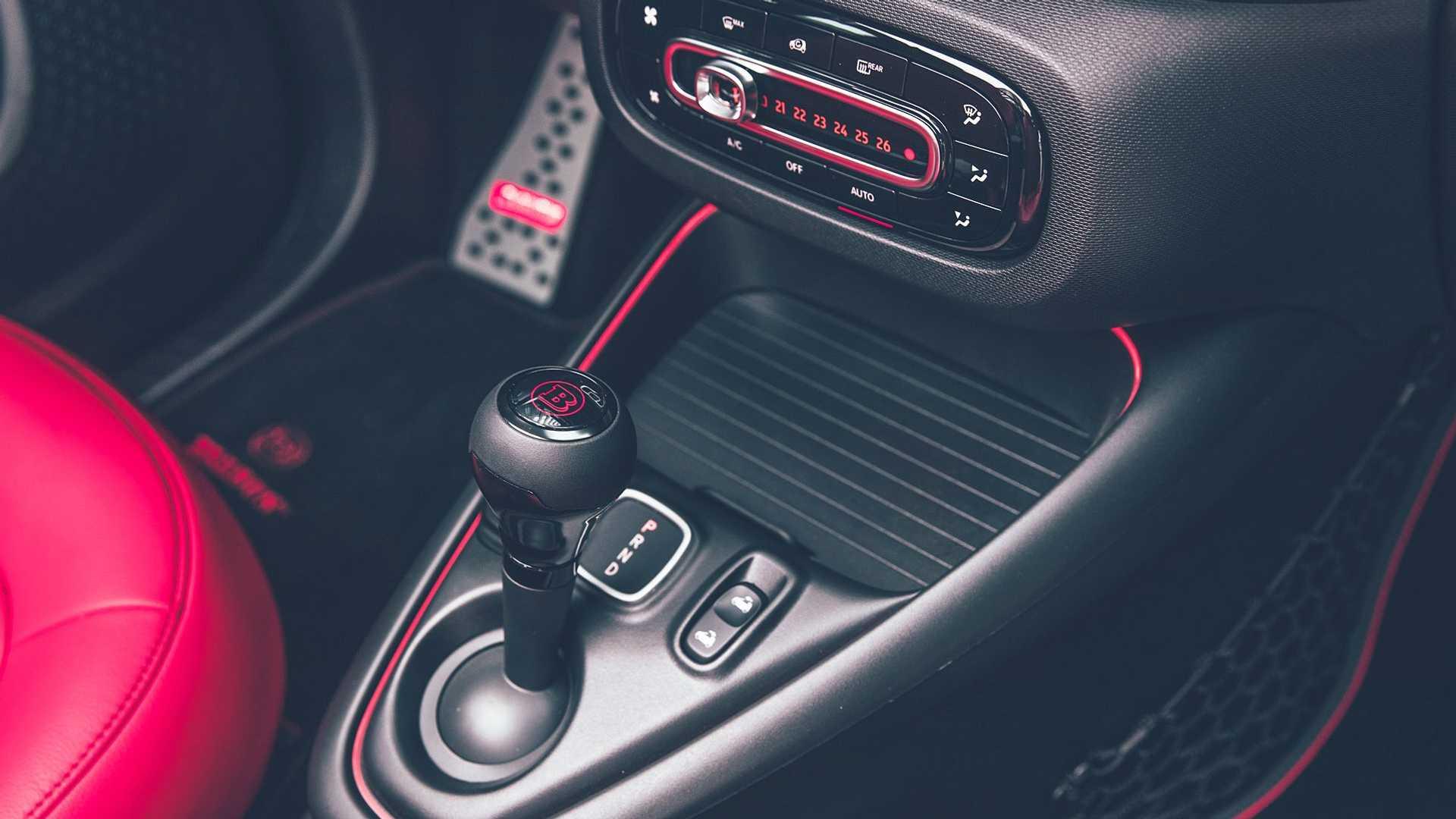 Brabus 92R Smart EQ ForTwo اسمارت برقی برابوس نمای  دسته دنده