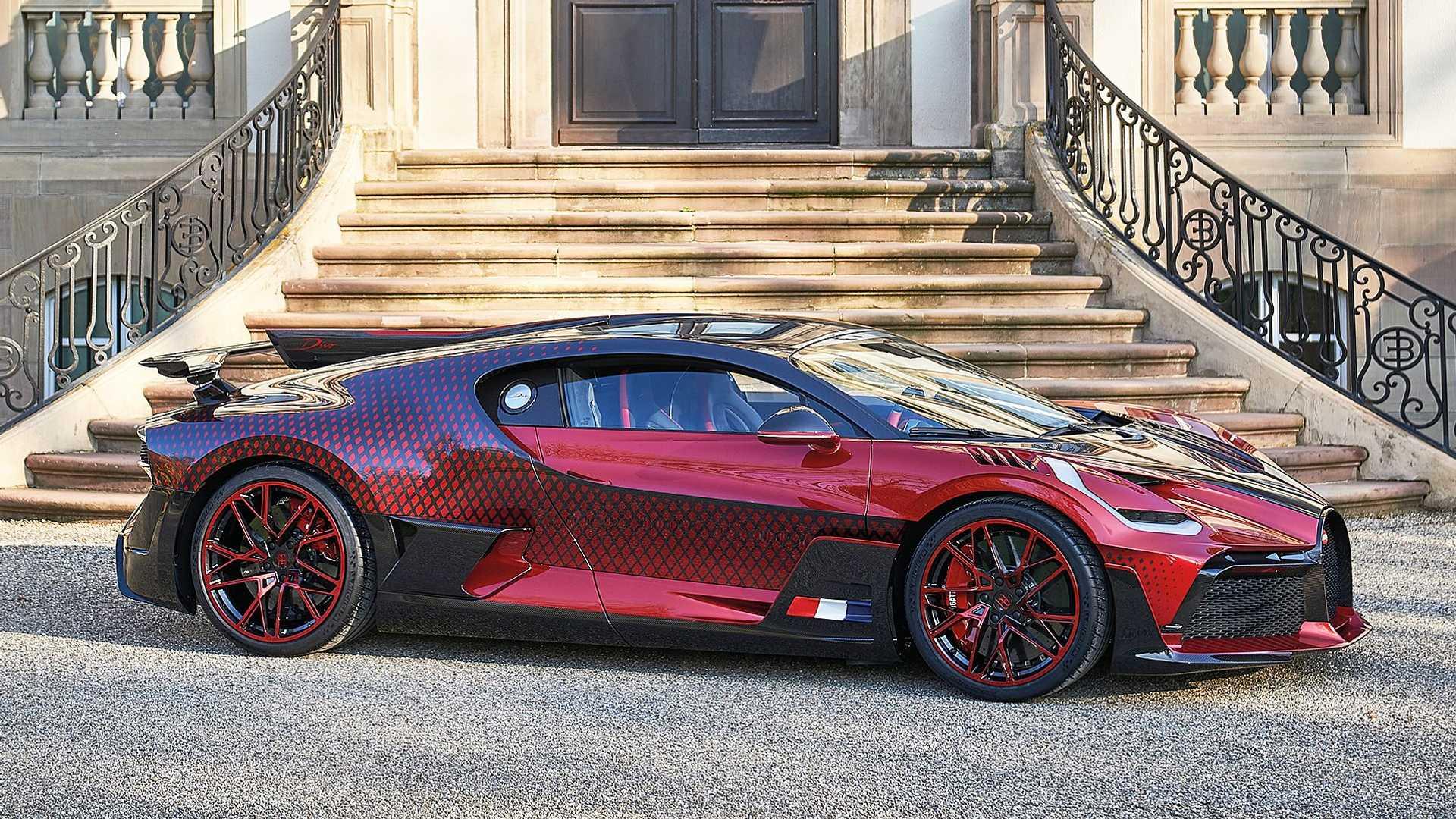  Bugatti Divo  Lady Bug بوگاتی دیوو لیدی باگ نمای جانبی