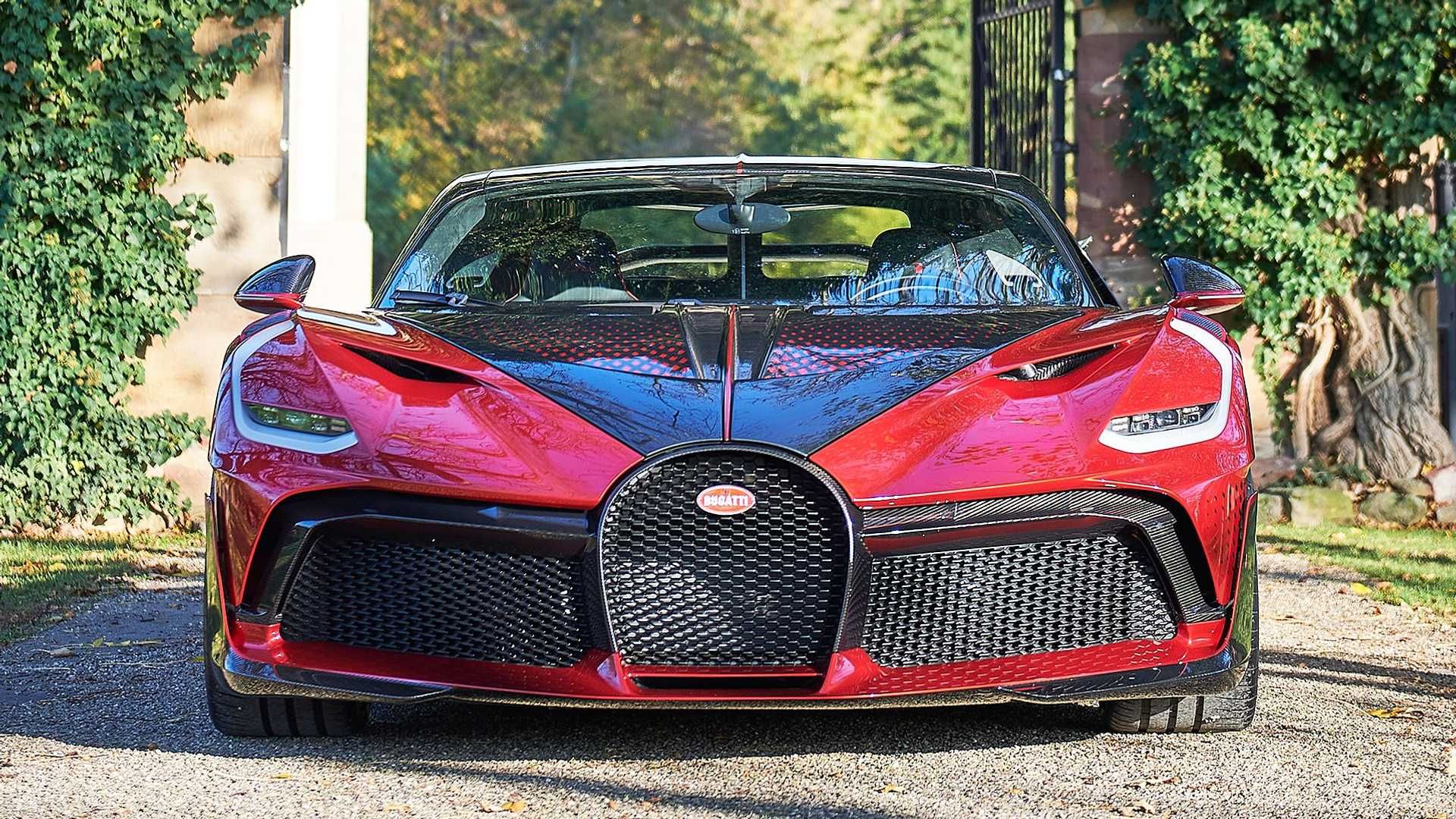  Bugatti Divo  Lady Bug بوگاتی دیوو لیدی باگ نمای جلو