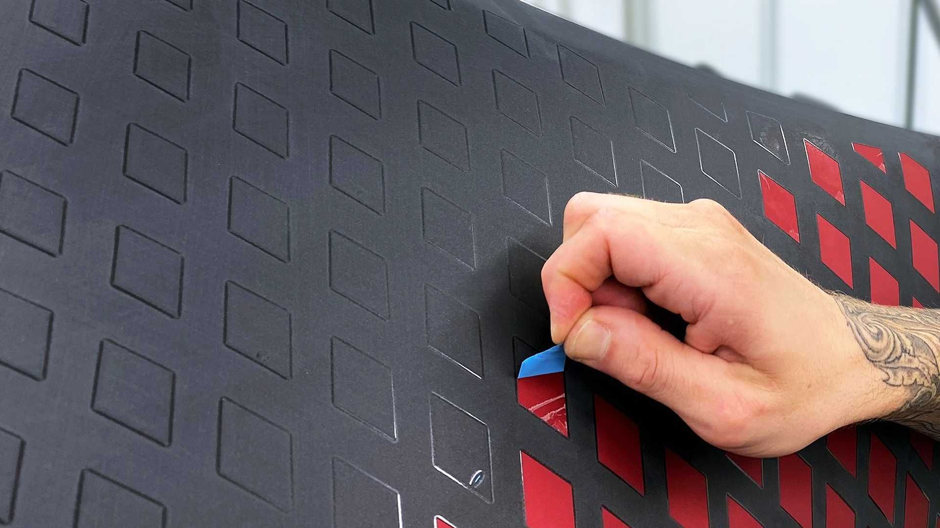  Bugatti Divo  Lady Bug بوگاتی دیوو لیدی باگ نمای بدنه