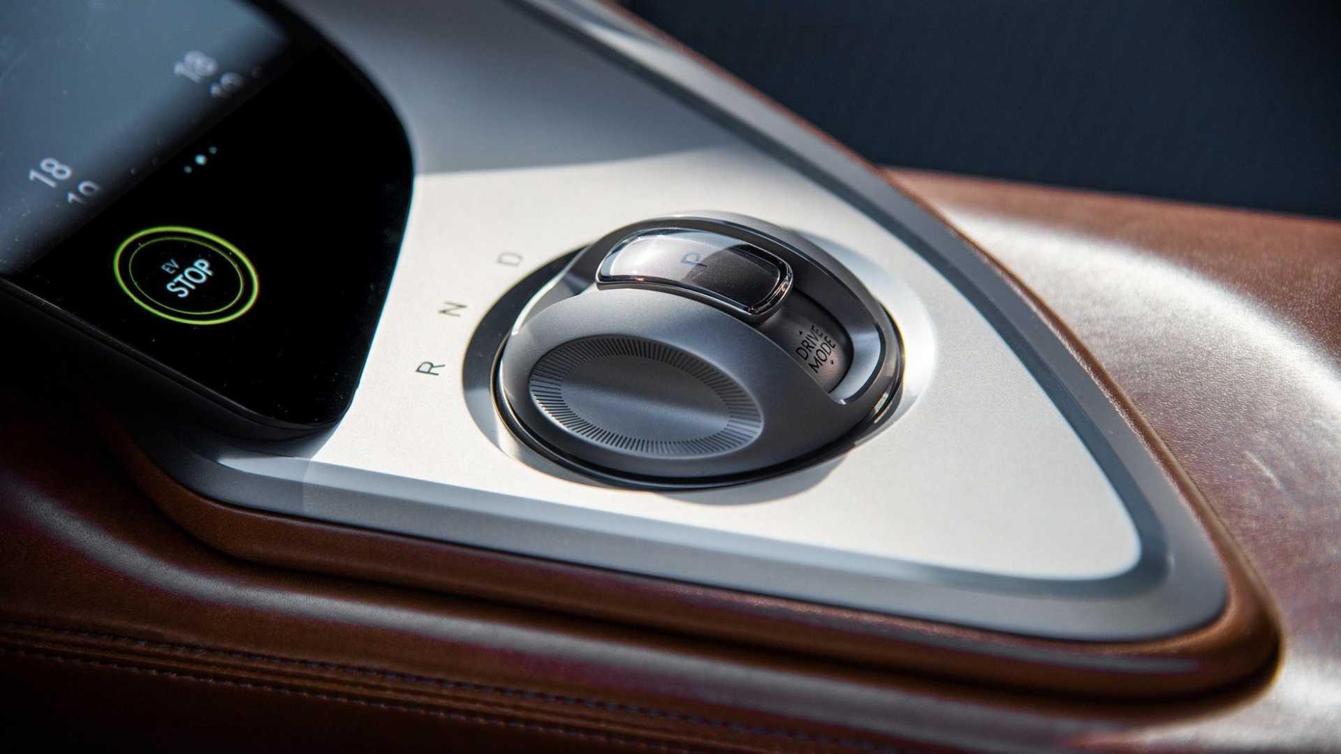 Genesis X Concept مدل مفهومی جنسیس ایکس نمای کنسول