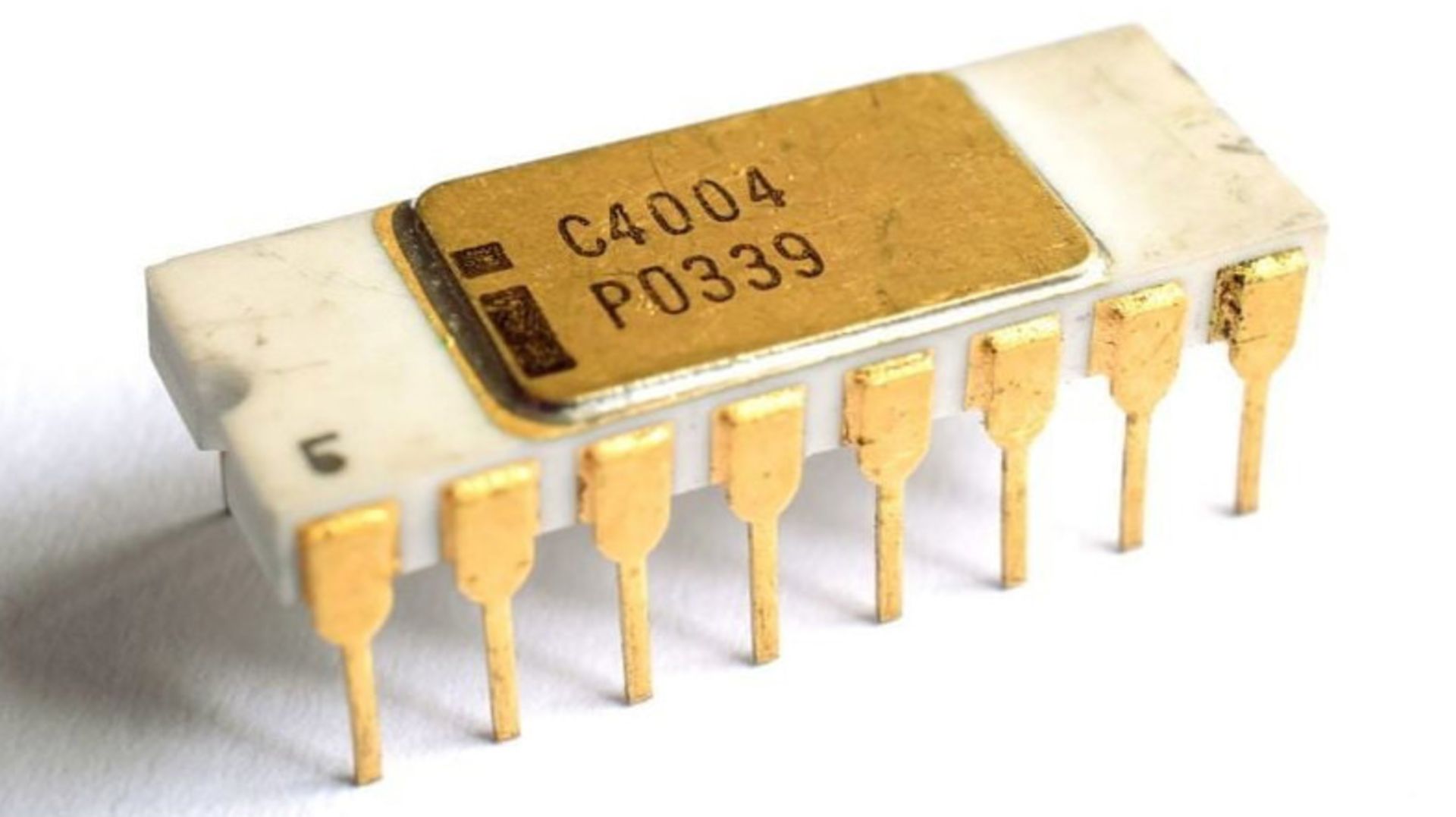 پردازنده 4004 اینتل از نمای نزدیک