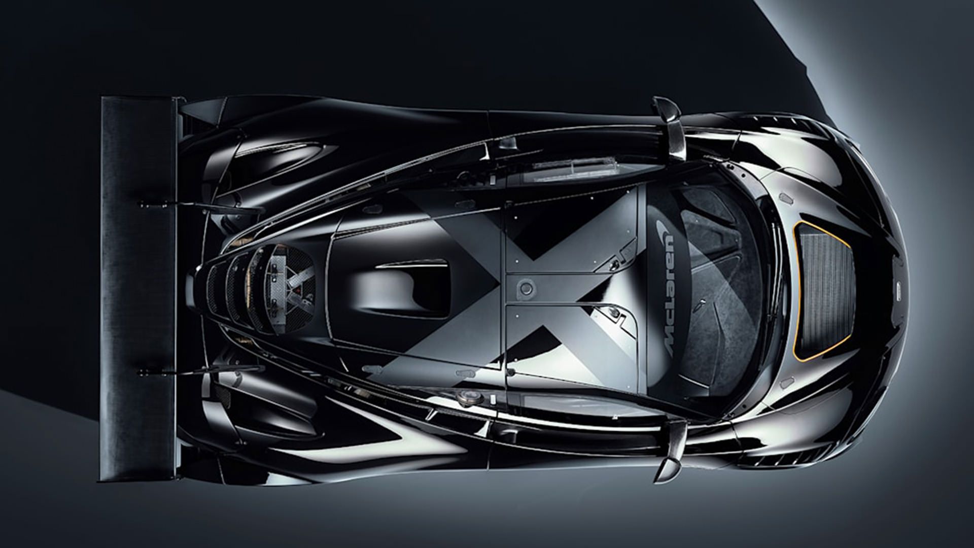نمای بالا مک لارن 720 اس جی تی تری ایکس / McLaren 720S GT3X مشکی رنگ