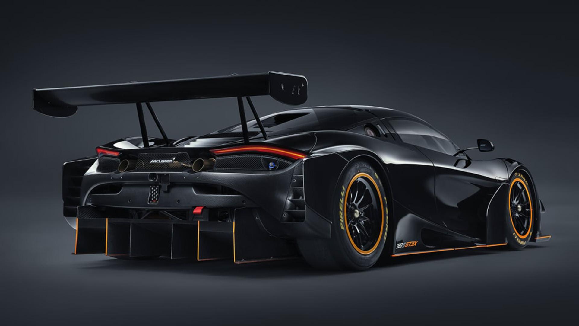 نمای عقب مک لارن 720 اس جی تی تری ایکس / McLaren 720S GT3X مشکی رنگ