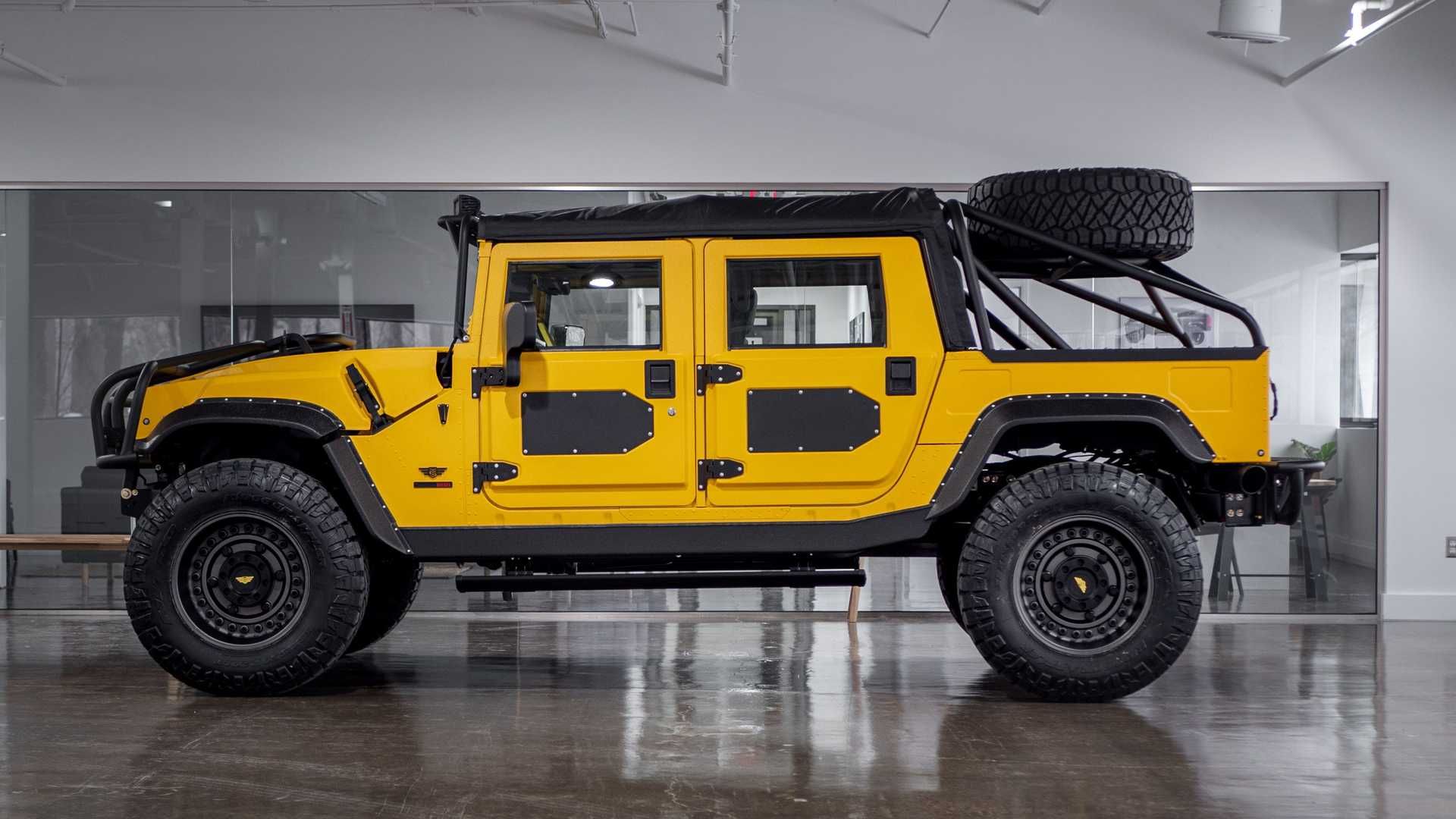 نمای جانبی شاسی بلند آفرود هامر اچ وان /  Hummer H1 با تیونینگ میل اسپک / Mil-Spec Automotive