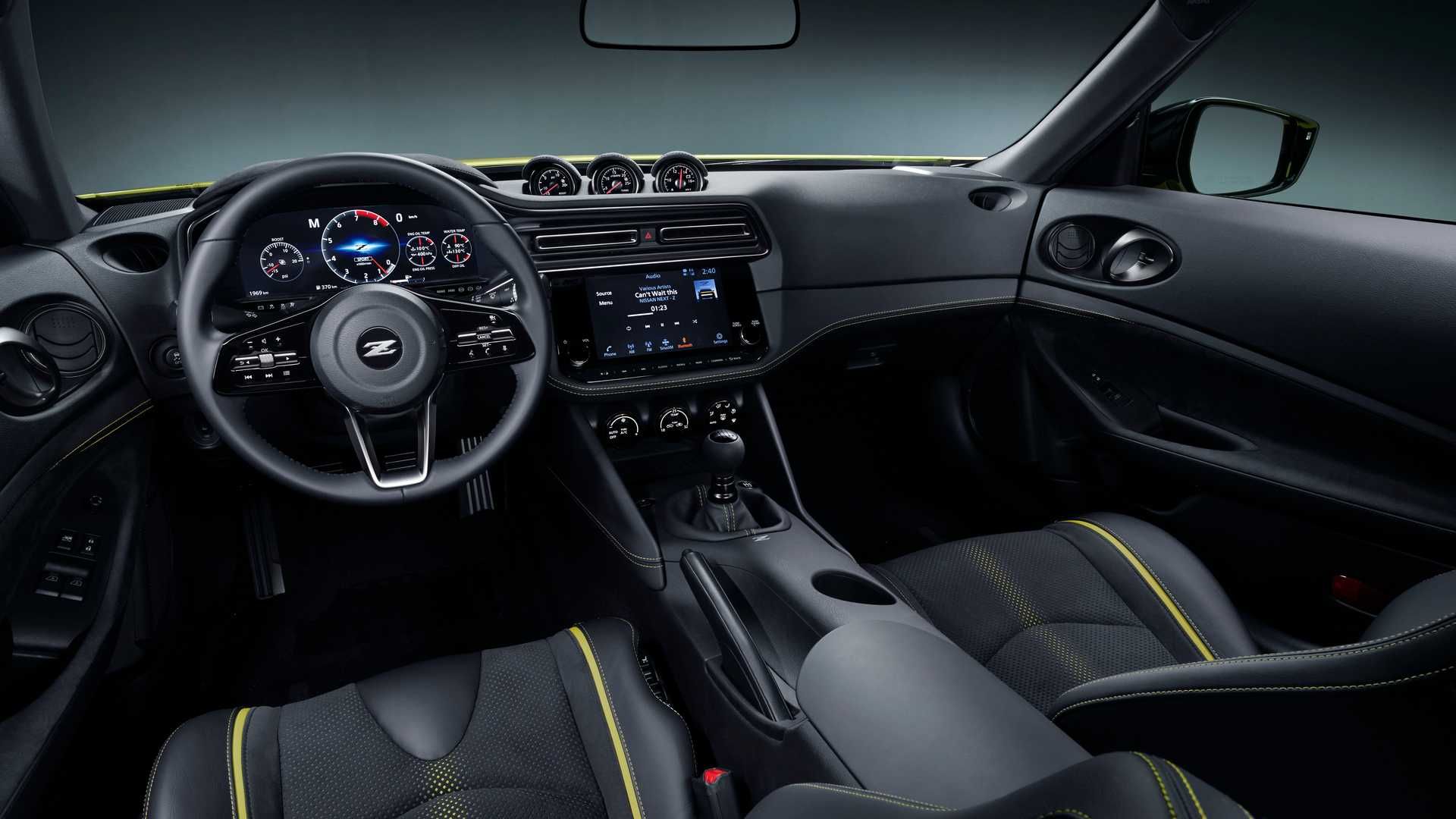 nissan Z نیسان Z  نمای کابین