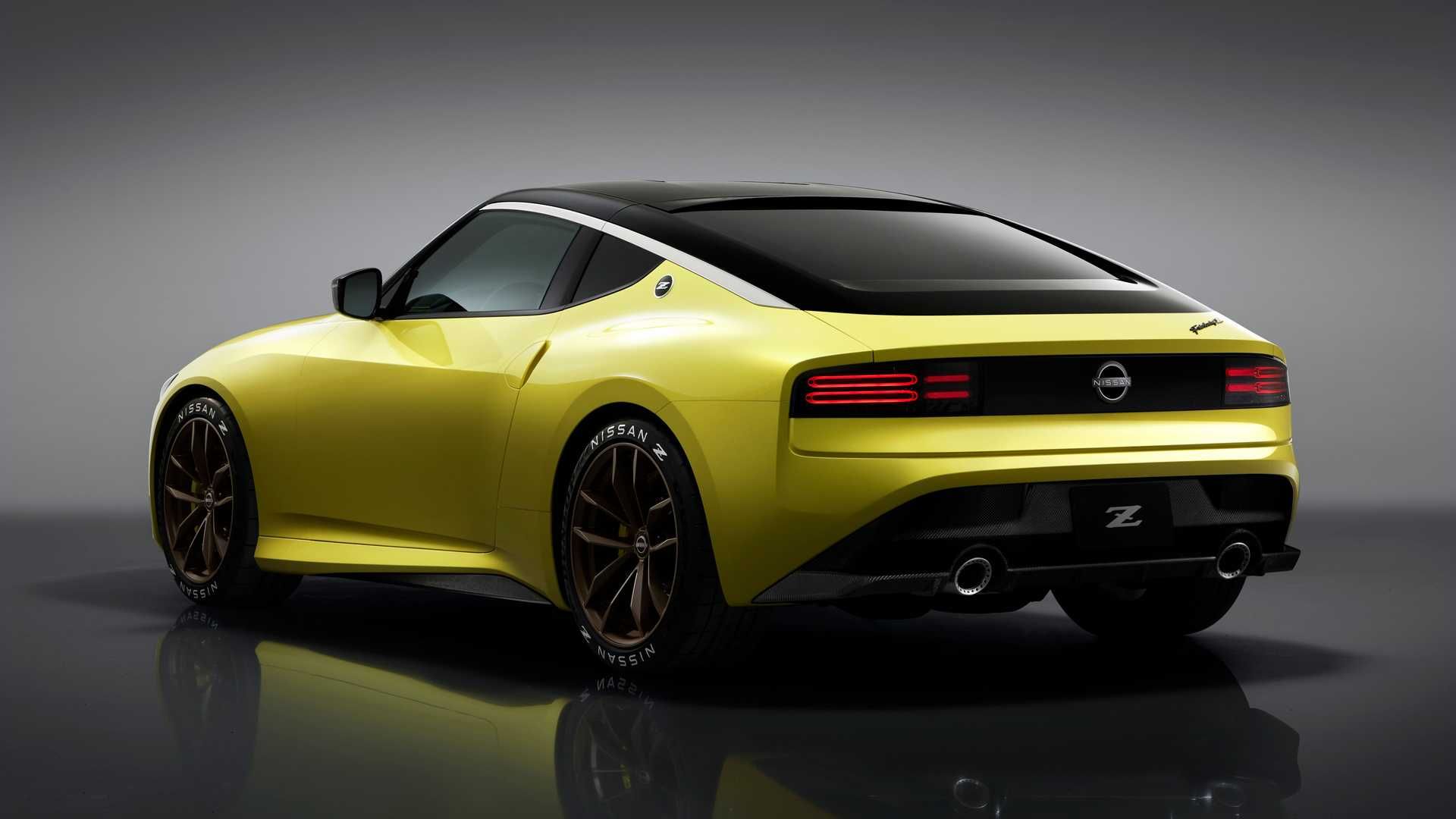 nissan Z نیسان Z  نمای عقب