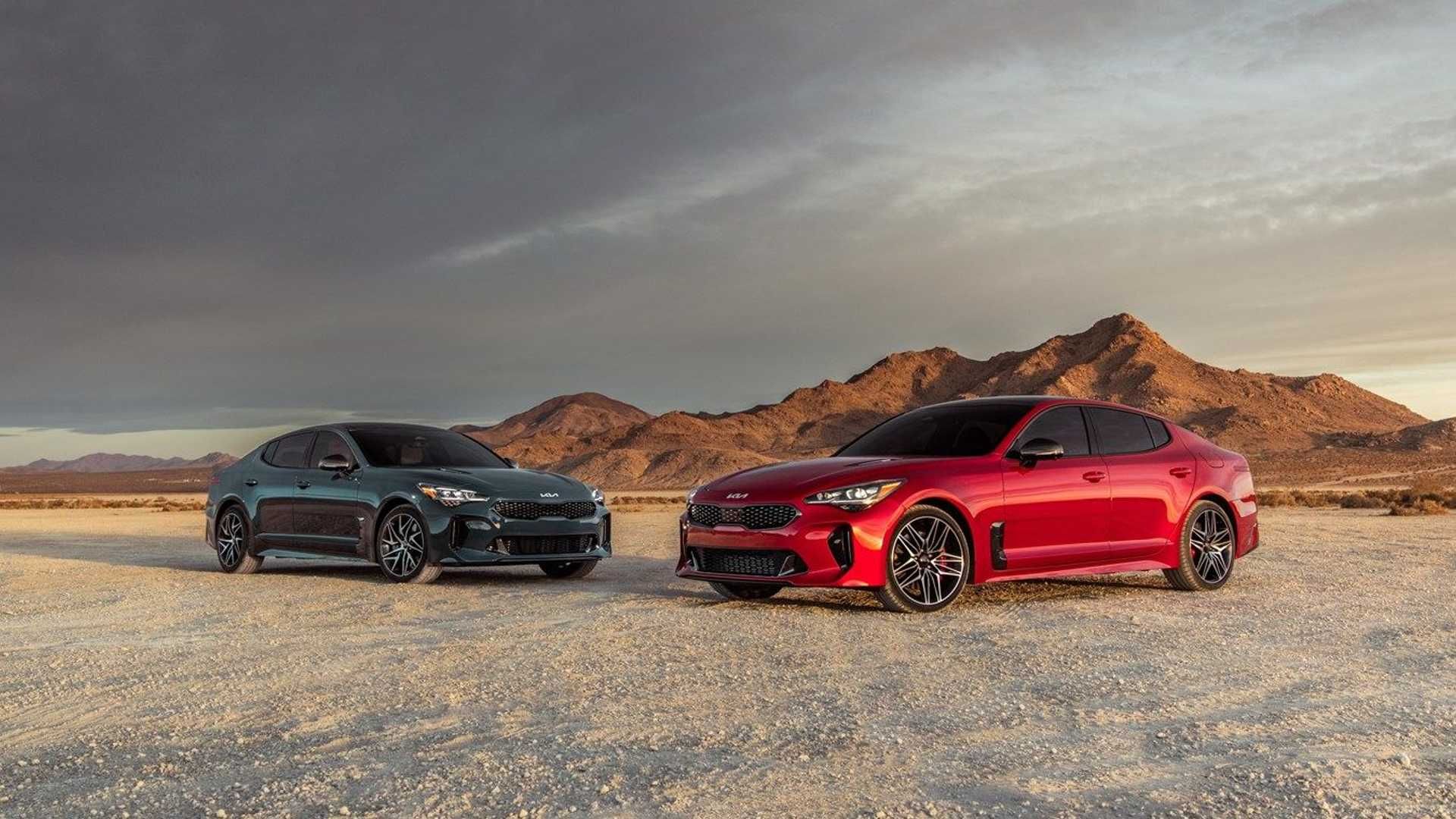 کیا استینگر 2022 / 2022 Kia Stinger قرمز  و مشکی رنگ