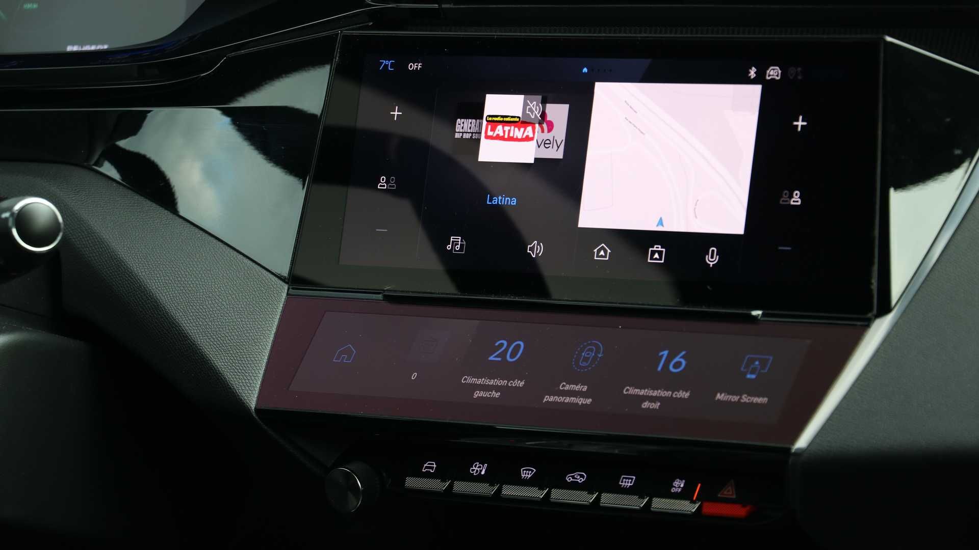 Peugeot 308 پژو 308 مدل 2021 نمایشگر لمسی