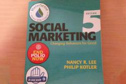 معرفی کتاب «سیاست‌گذاری برای تغییر رفتار شهروندان؛ رویکرد بازاریابی اجتماعی»