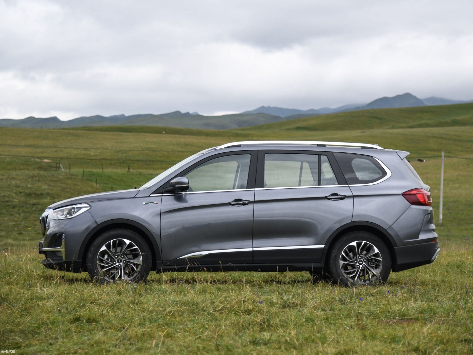 SWM G01  سیف خودرو نمای جانبی