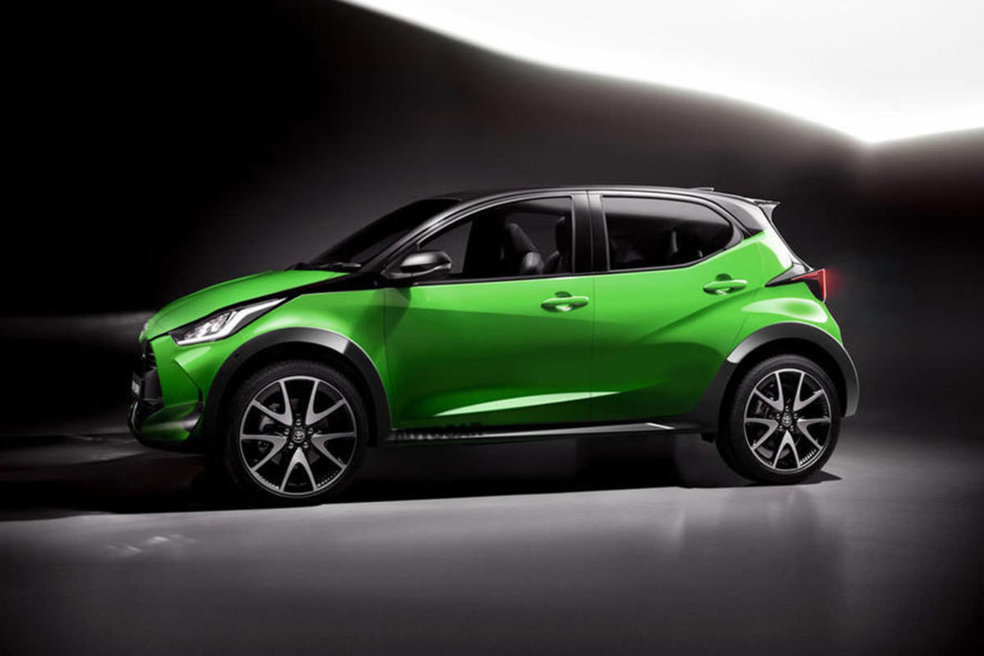 رندر تویوتا آیگو / Toyota Aygo سبز رنگ