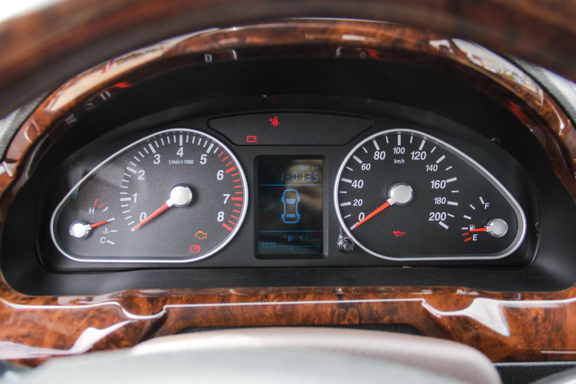 نمای پشت فرمان  Kawei EV7 وانت برقی مپنا کاوی