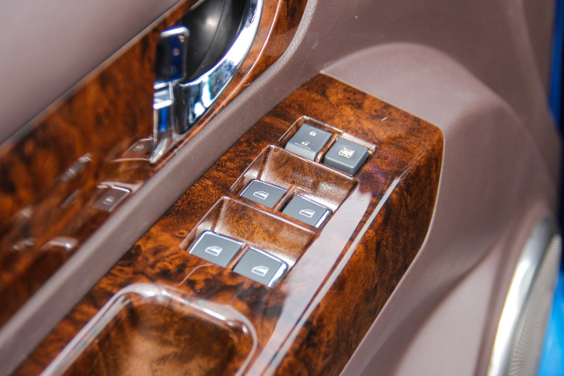 نمای تودری Kawei EV7 وانت برقی مپنا کاوی