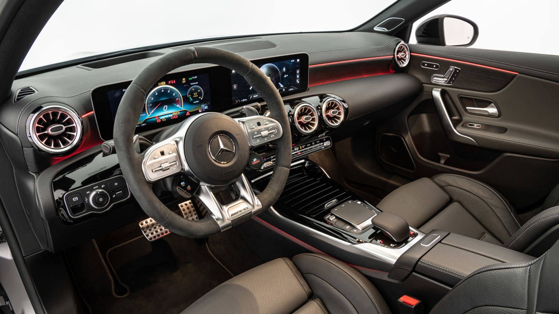 کابین و فرمان مرسدس آ ام گ تیونینگ برابوس / Brabus Mercedes-AMG A45 S نقره ای رنگ