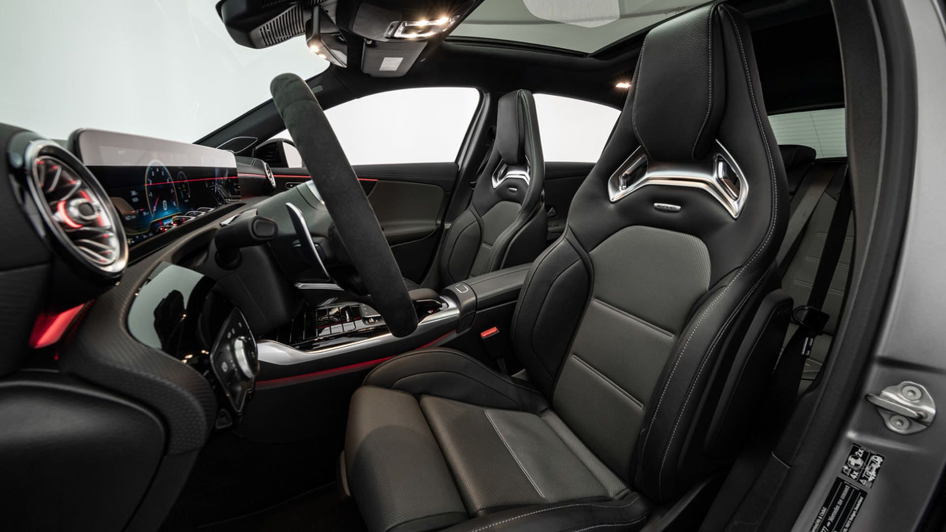 صندلی های جلو مرسدس آ ام گ تیونینگ برابوس / Brabus Mercedes-AMG A45 S نقره ای رنگ