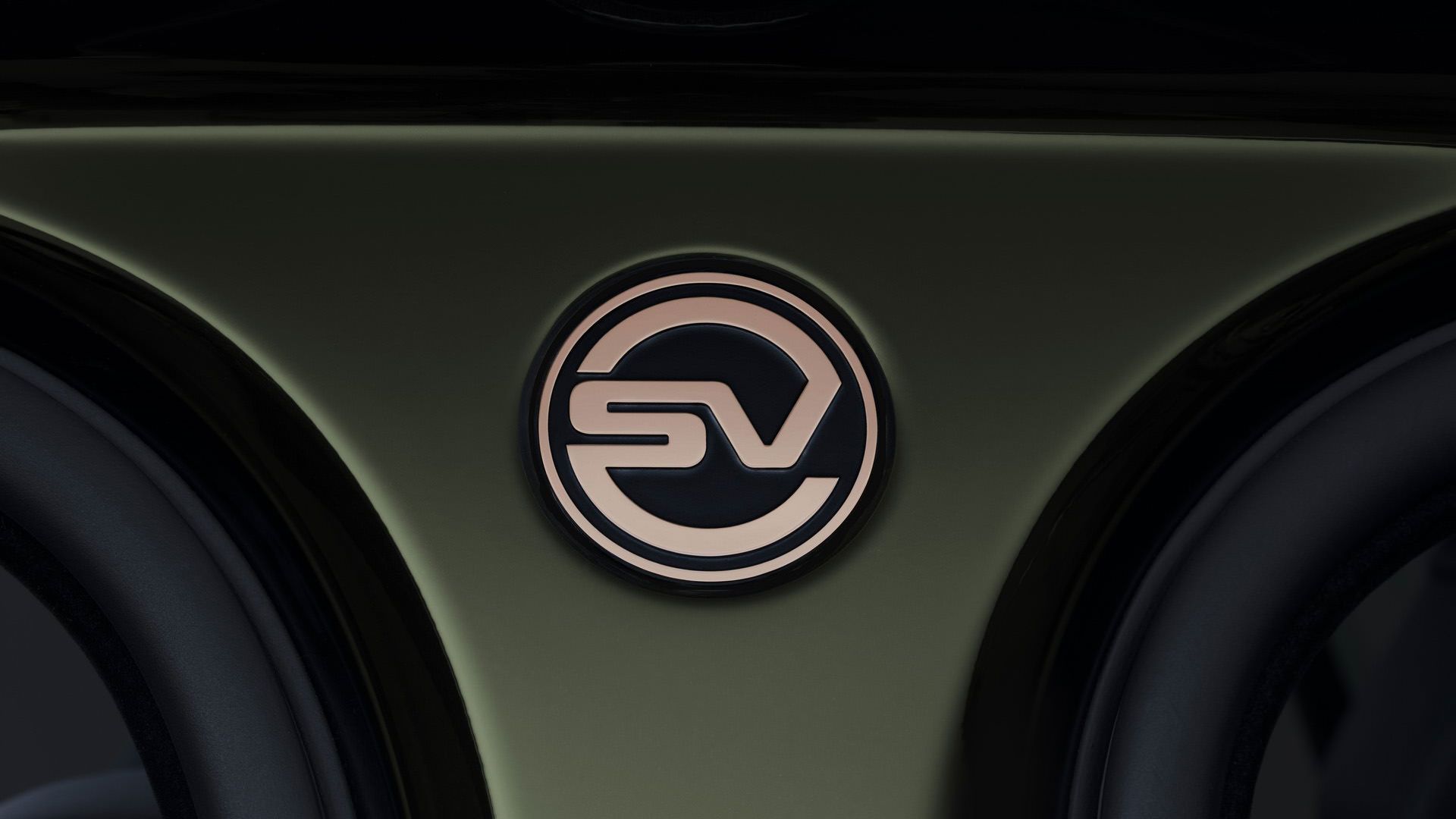 تزئینات بیرونی شاسی بلند لندرور رنجرور اس وی اتوبیوگرافی / Land Rover Range Rover SVAutobiography سبز رنگ