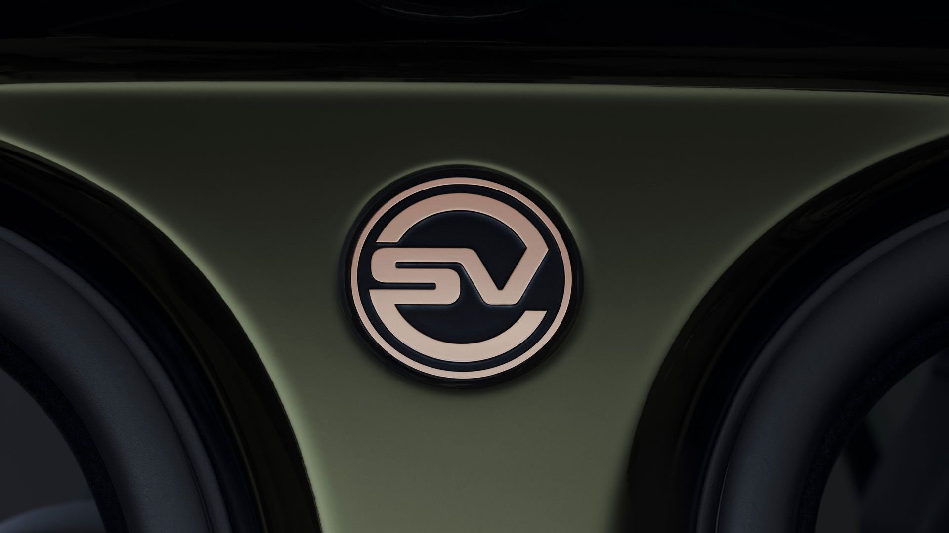 تزئینات بیرونی شاسی بلند لندرور رنجرور اس وی اتوبیوگرافی / Land Rover Range Rover SVAutobiography سبز رنگ
