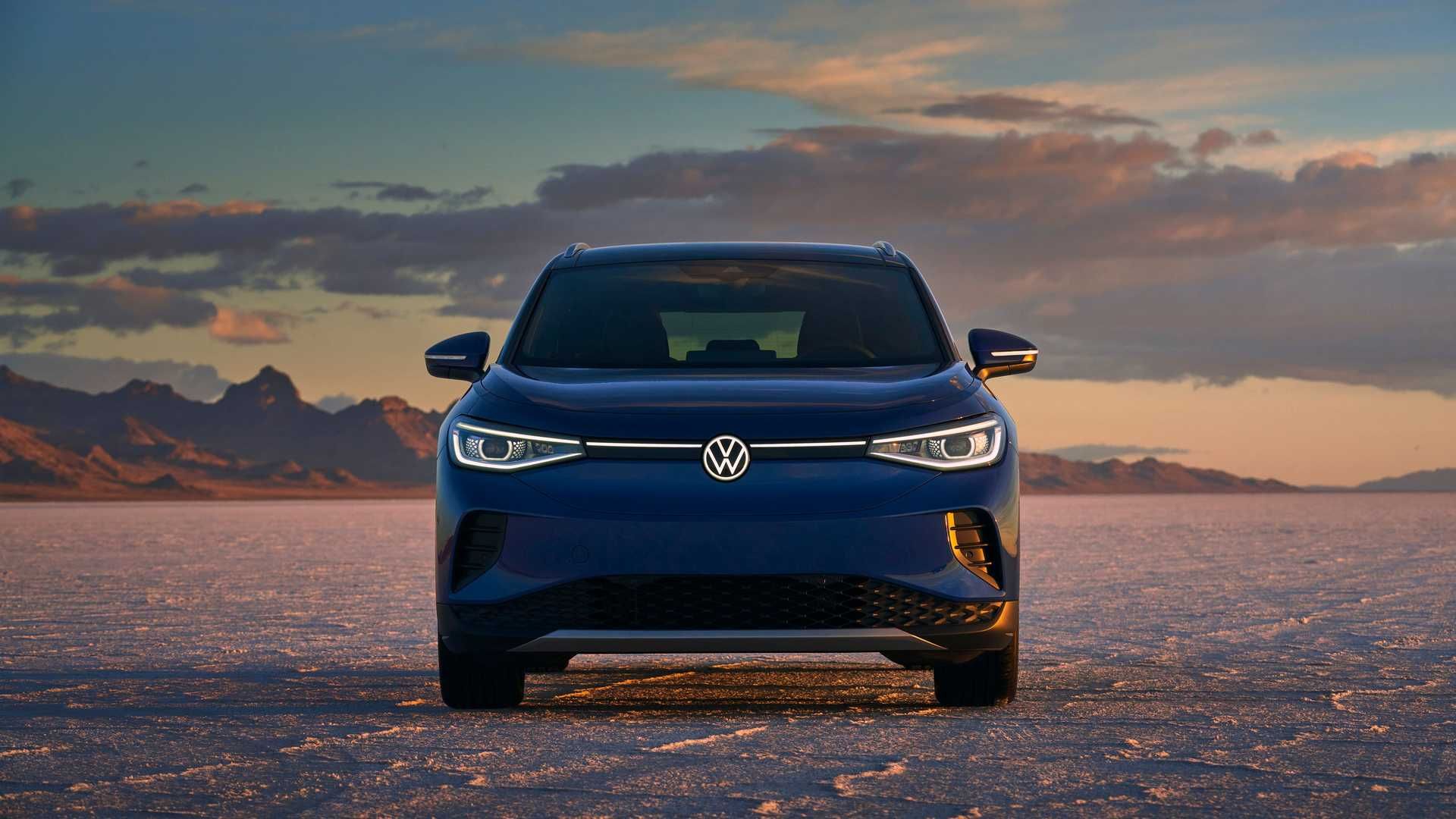 نمای جلو خودروی الکتریکی فولکس واگن آی دی 4 / Volkswagen ID.4 آبی رنگ