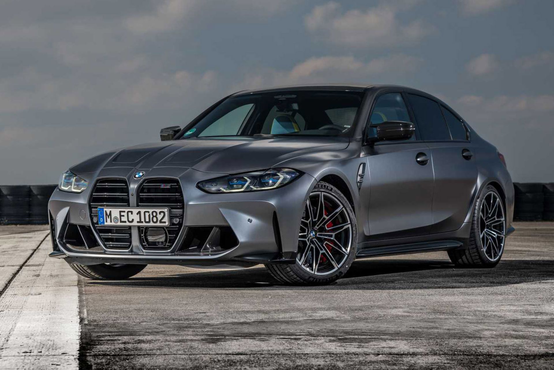 نمای جلو بی ام و ام3 کامپتیشن BMW M4 Competition