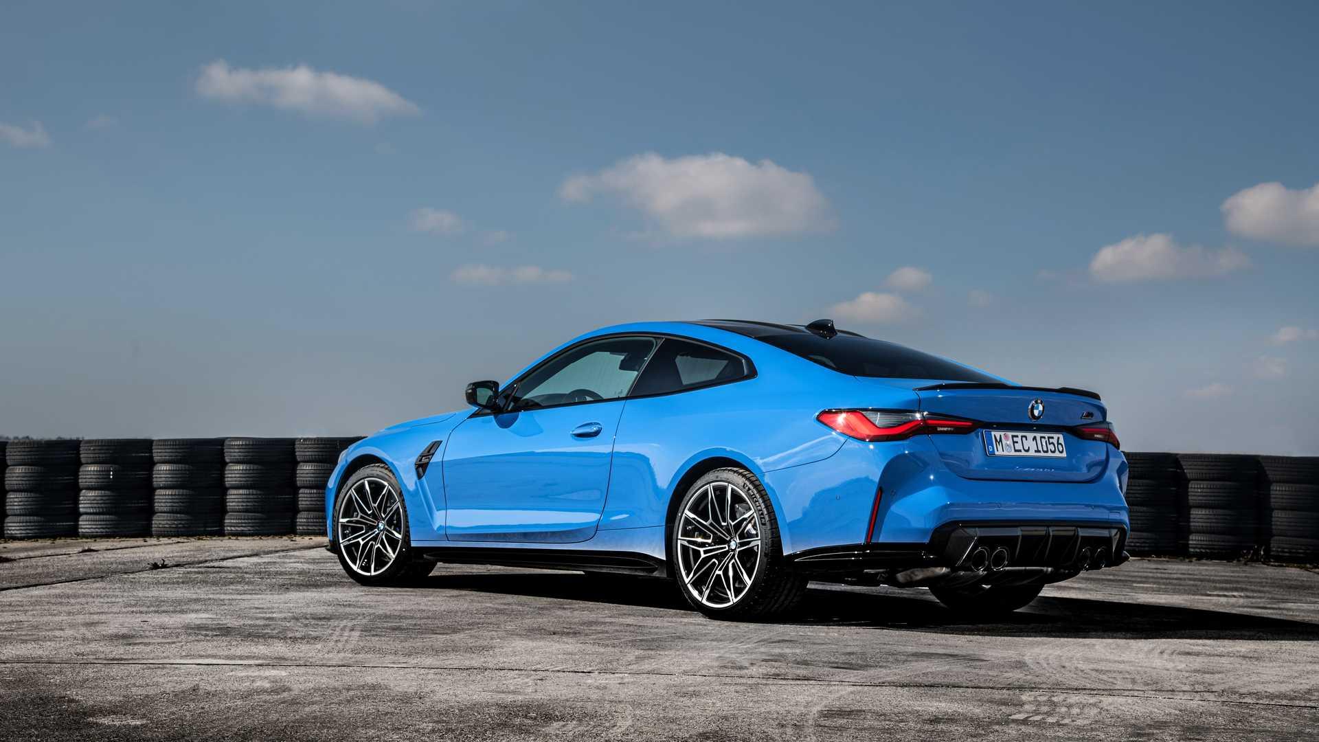 نمای پشت بی ام و ام4 کامپتیشن BMW M4 Competition