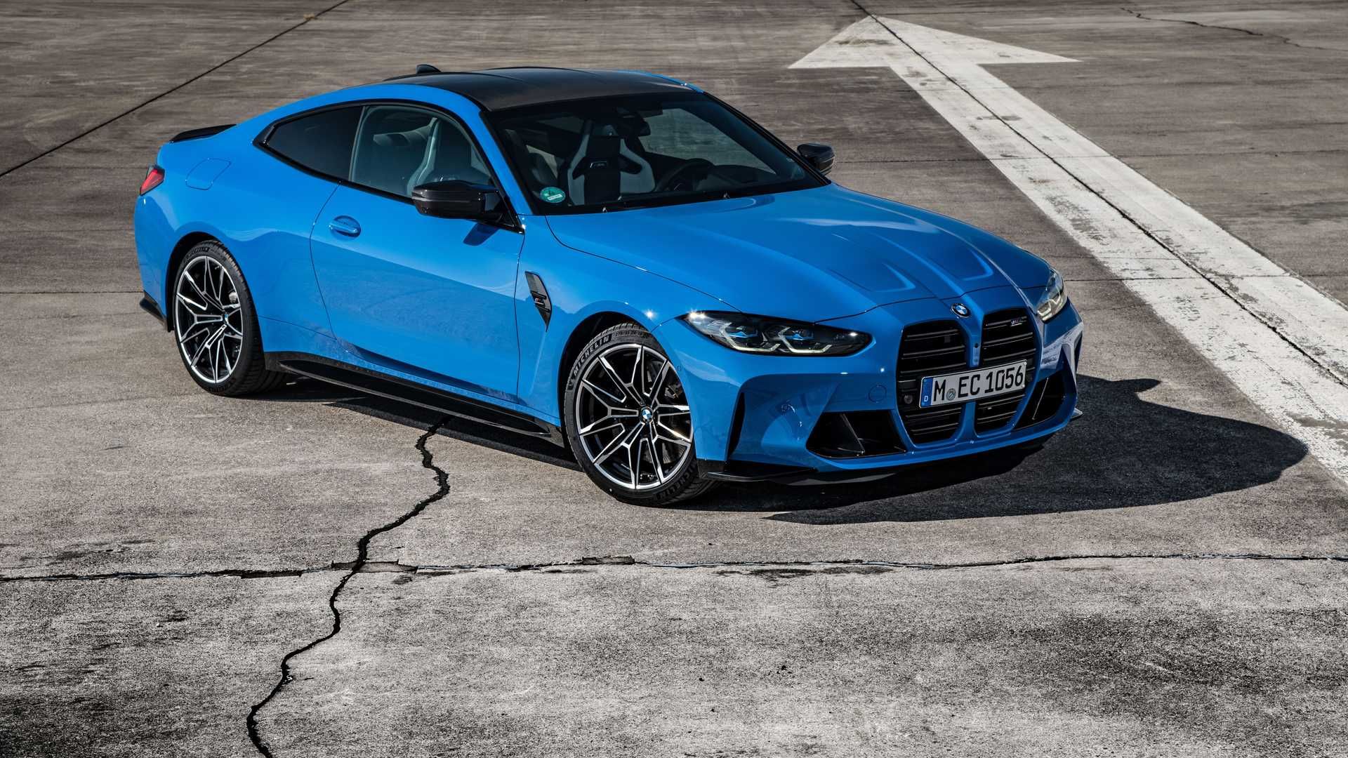 نمای بالا راست بی ام و ام4 کامپتیشن BMW M4 Competition