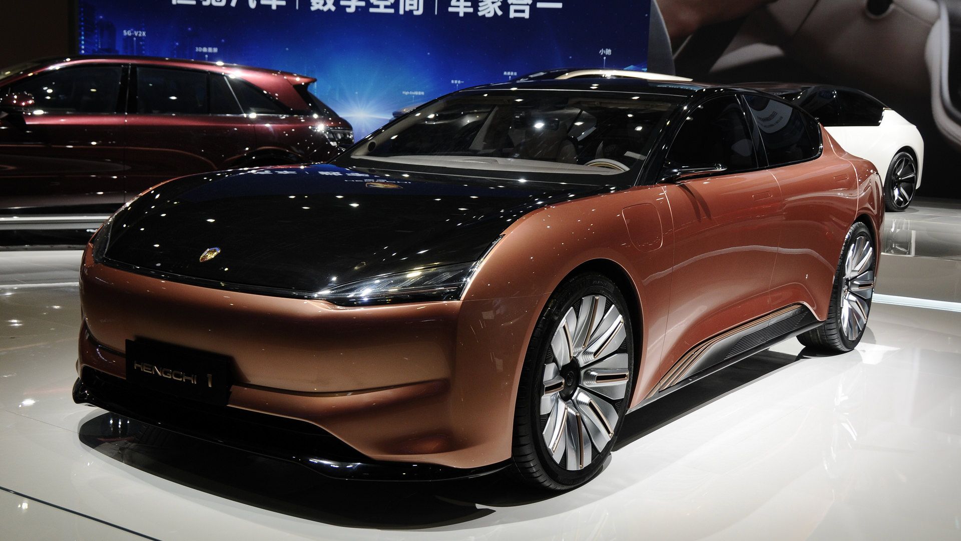 خودروی الکتریکی هنگ چی / Hengchi EV قهوه ای رنگ