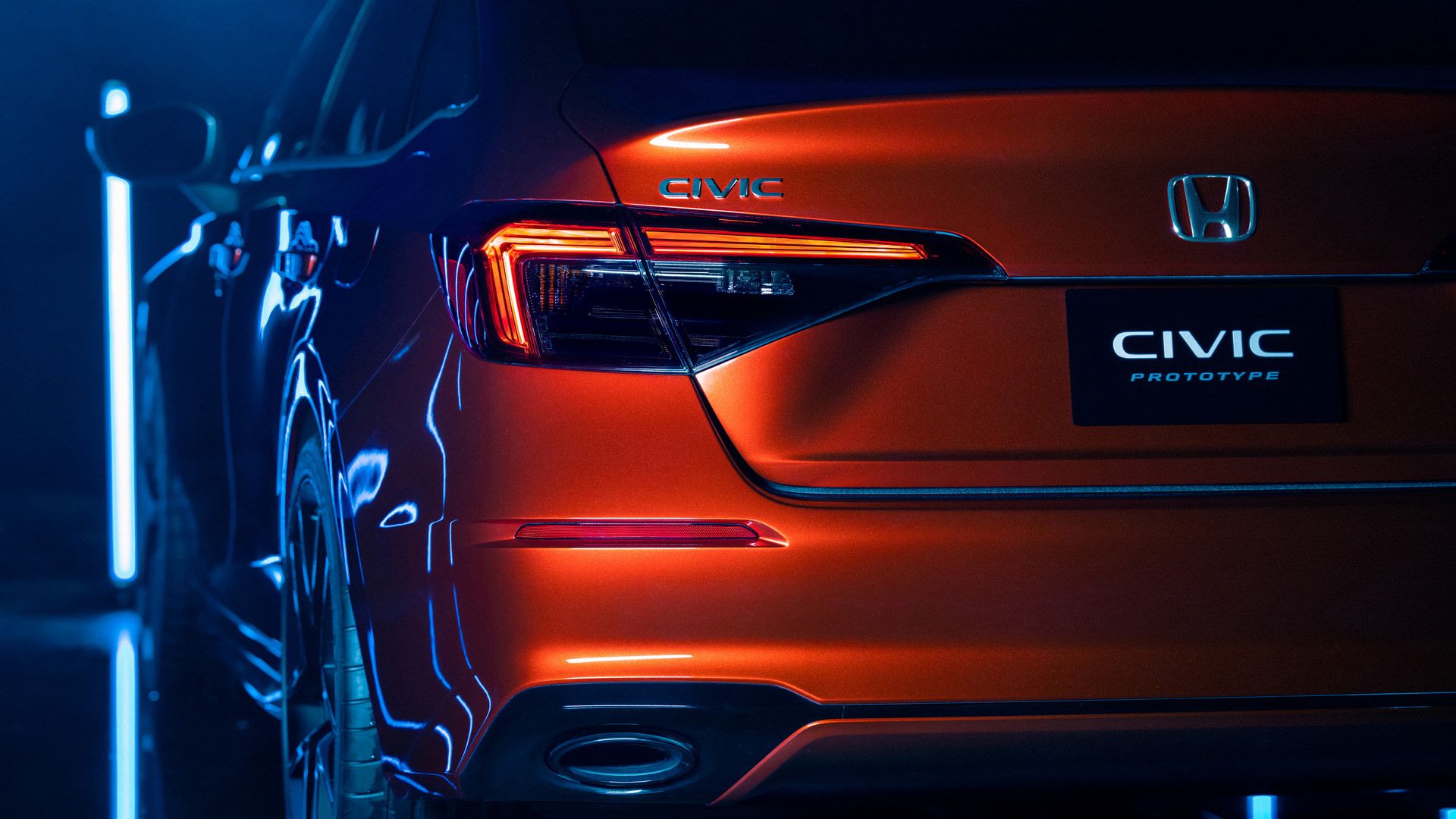 مرجع متخصصين ايران چراغ عقب هوندا سيويك مدل 2022 / 2022 Honda Civic Sedan نارنجي رنگ