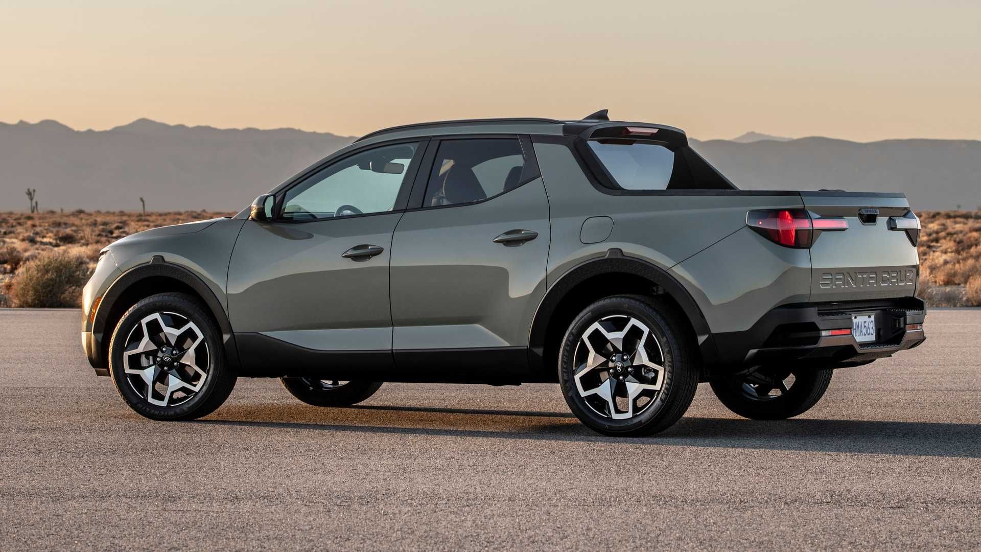 نمای پشت هیوندای سانتاکروز 2022 Hyundai Santa Cruz 