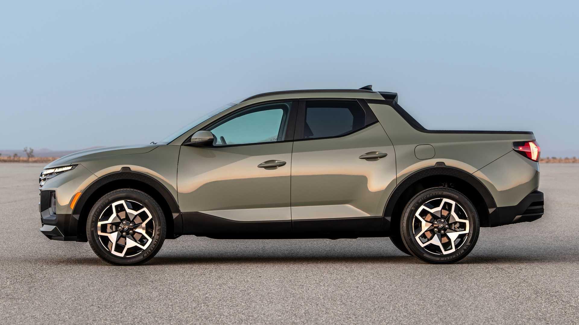 نمای جانبی هیوندای سانتاکروز 2022 Hyundai Santa Cruz 