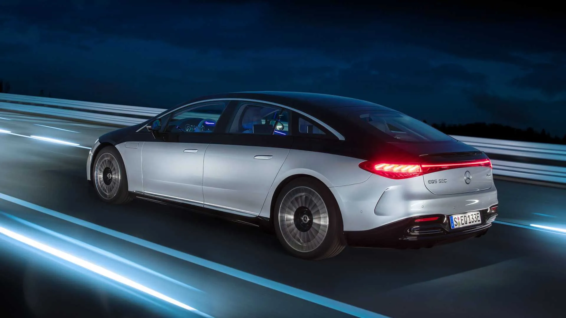 چراغ عقب مرسدس بنز Mercedes-Benz EQS