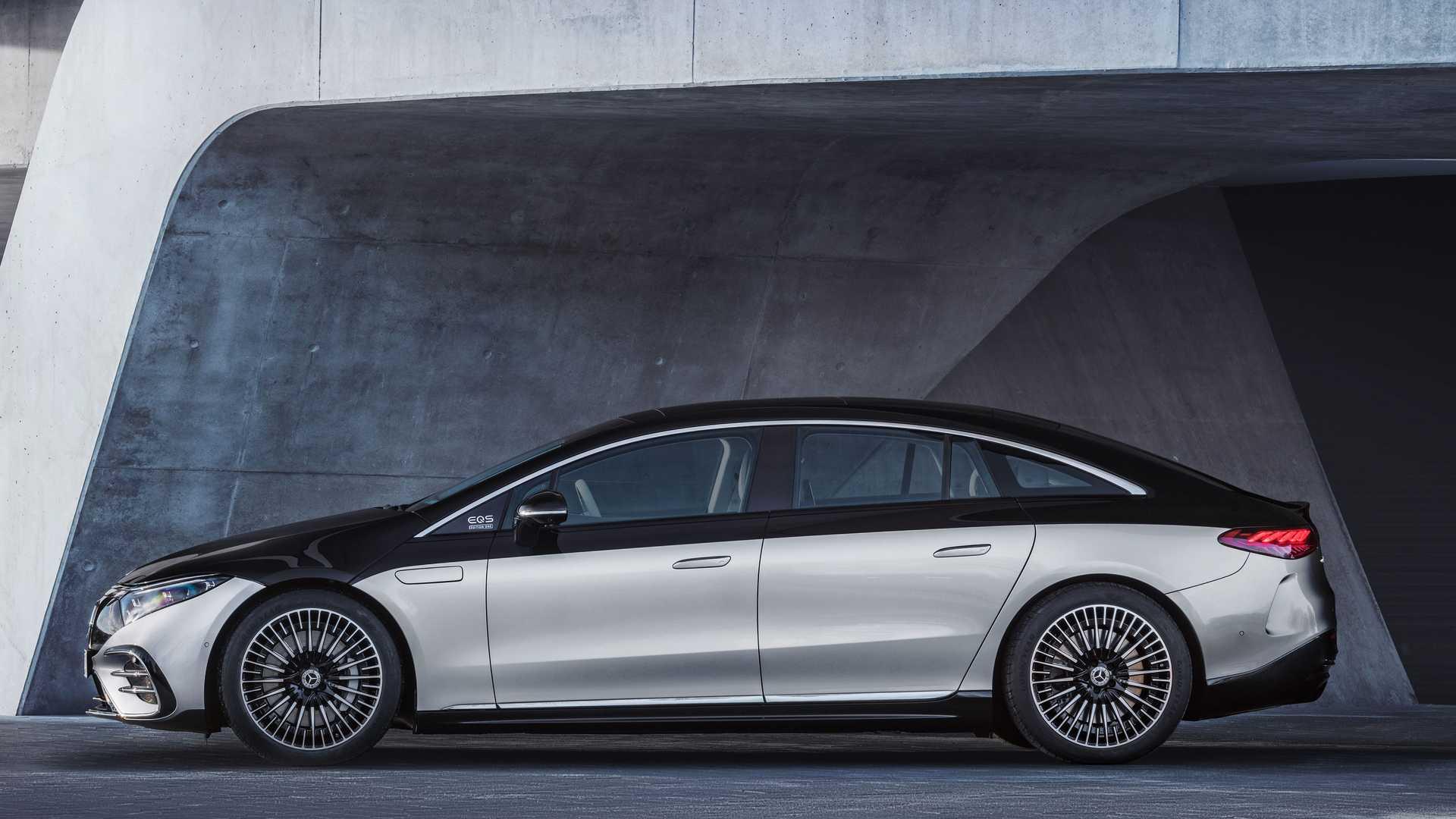 نمای جانبی مرسدس بنز Mercedes-Benz EQS