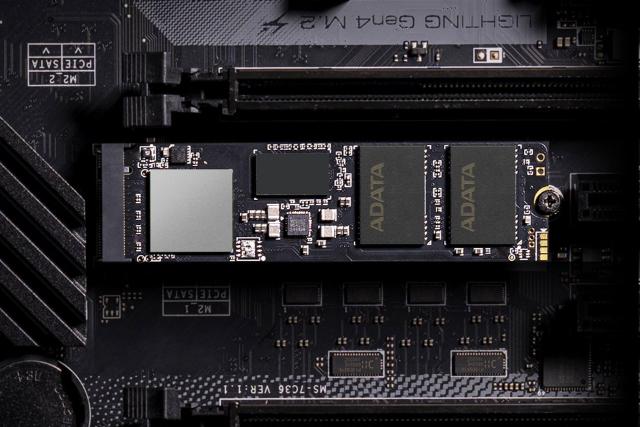 SSD چیست و چگونه کار می‌کند؟