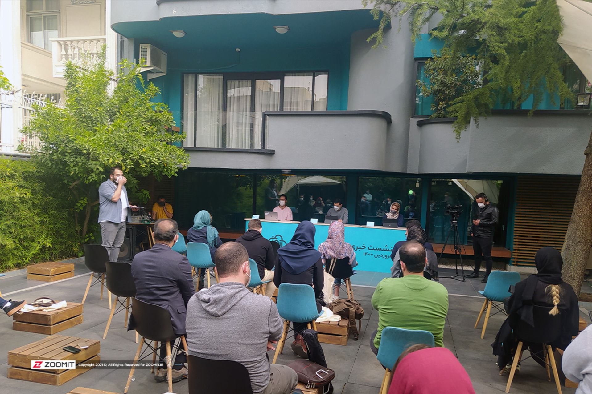 نشست خبری ابر آروان در محیط باز
