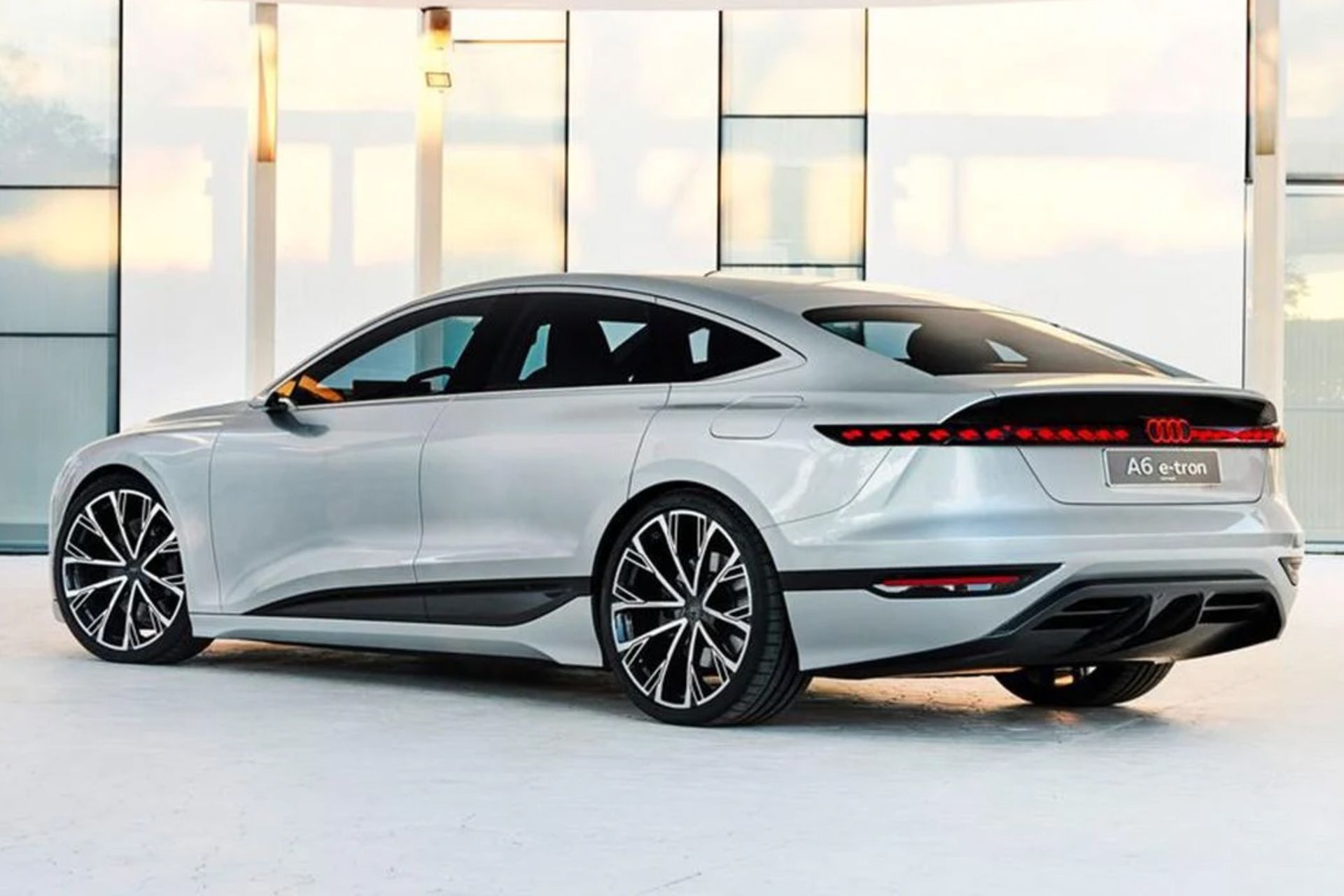 نمای پشت مدل مفهومی آئودی ای ترون Audi A6 e-tron concept