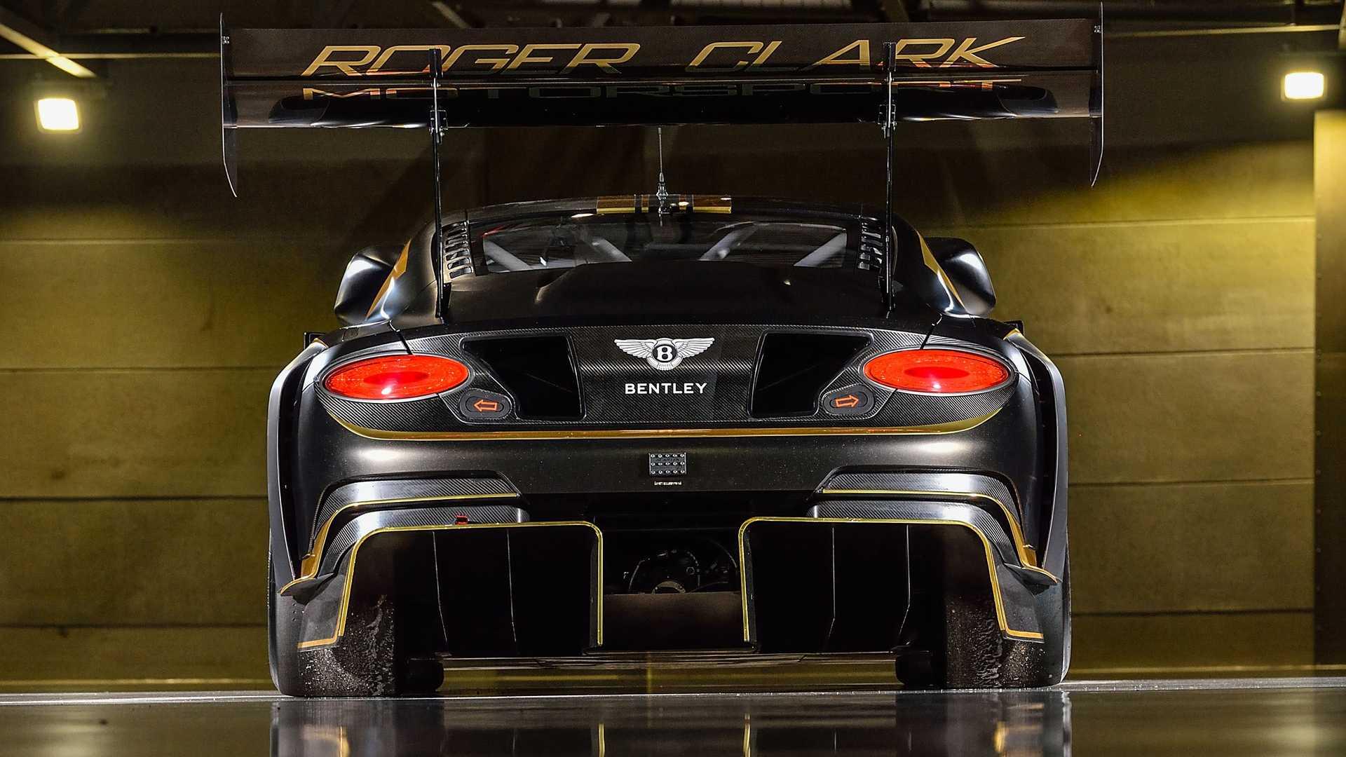 نمای عقب بنتلی کنتیننتال جی تی 3 پایکز پیک / Bentley Continental GT3 Pikes Peak سیاه رنگ