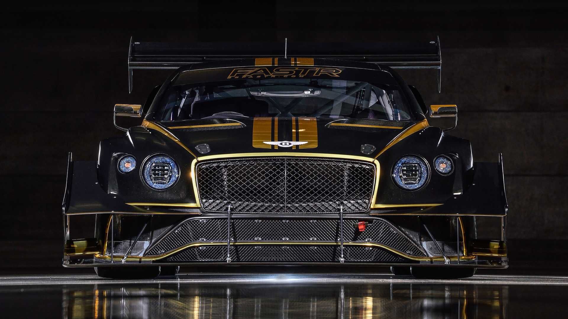 نمای جلو خودرو بنتلی کنتیننتال جی تی 3 پایکز پیک / Bentley Continental GT3 Pikes Peak سیاه رنگ