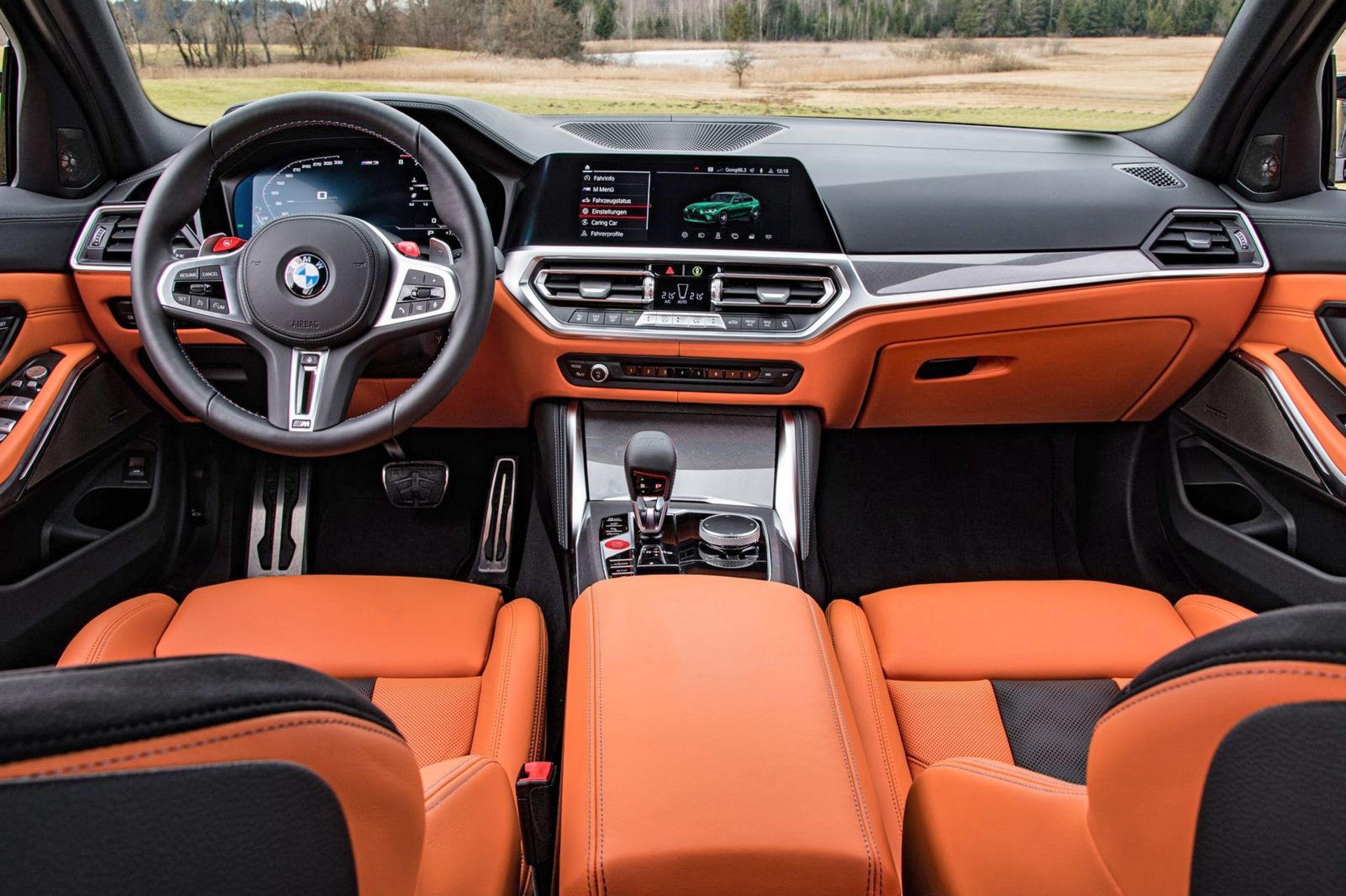 نمای داخلی بی ام و ام4 کامپتیشن BMW M4 Competition